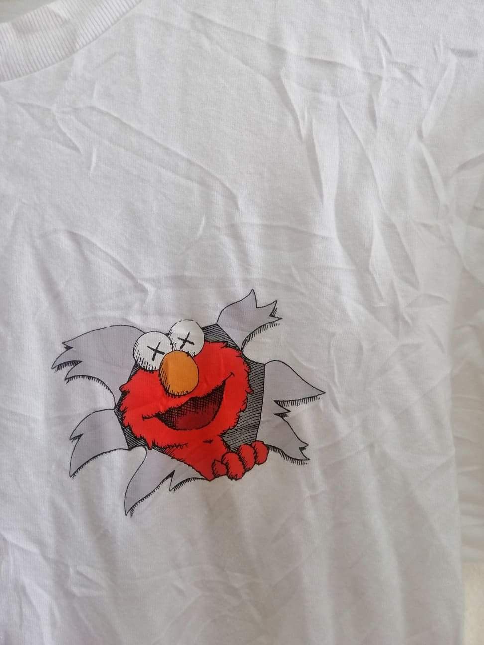 Japanese Brand Uniqlo Kaws Sesame Street t-shirt Size US S / EU 44-46 / 1 - 2 Thumbnail