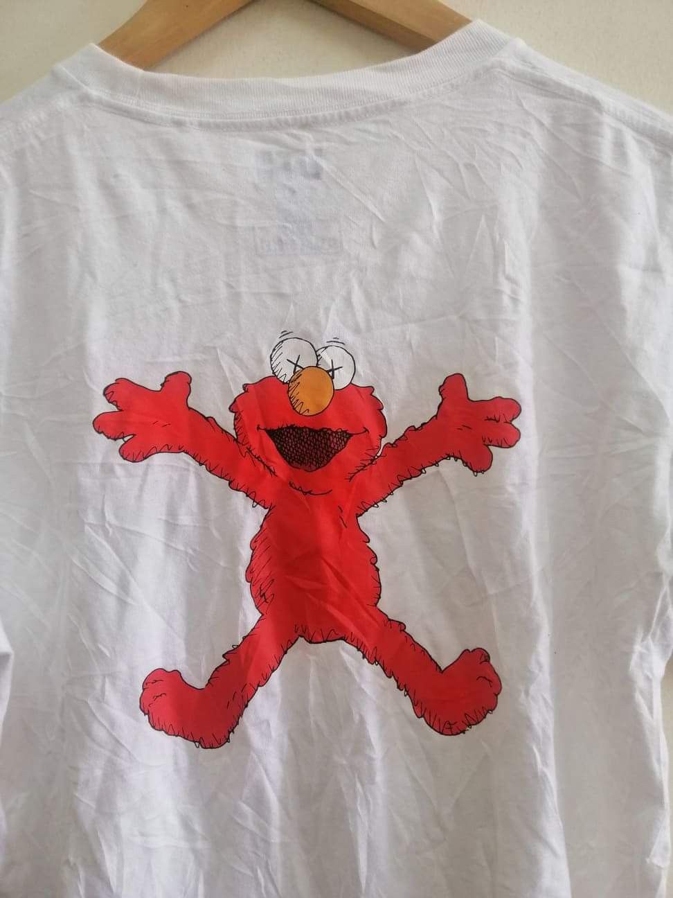 Japanese Brand Uniqlo Kaws Sesame Street t-shirt Size US S / EU 44-46 / 1 - 3 Thumbnail