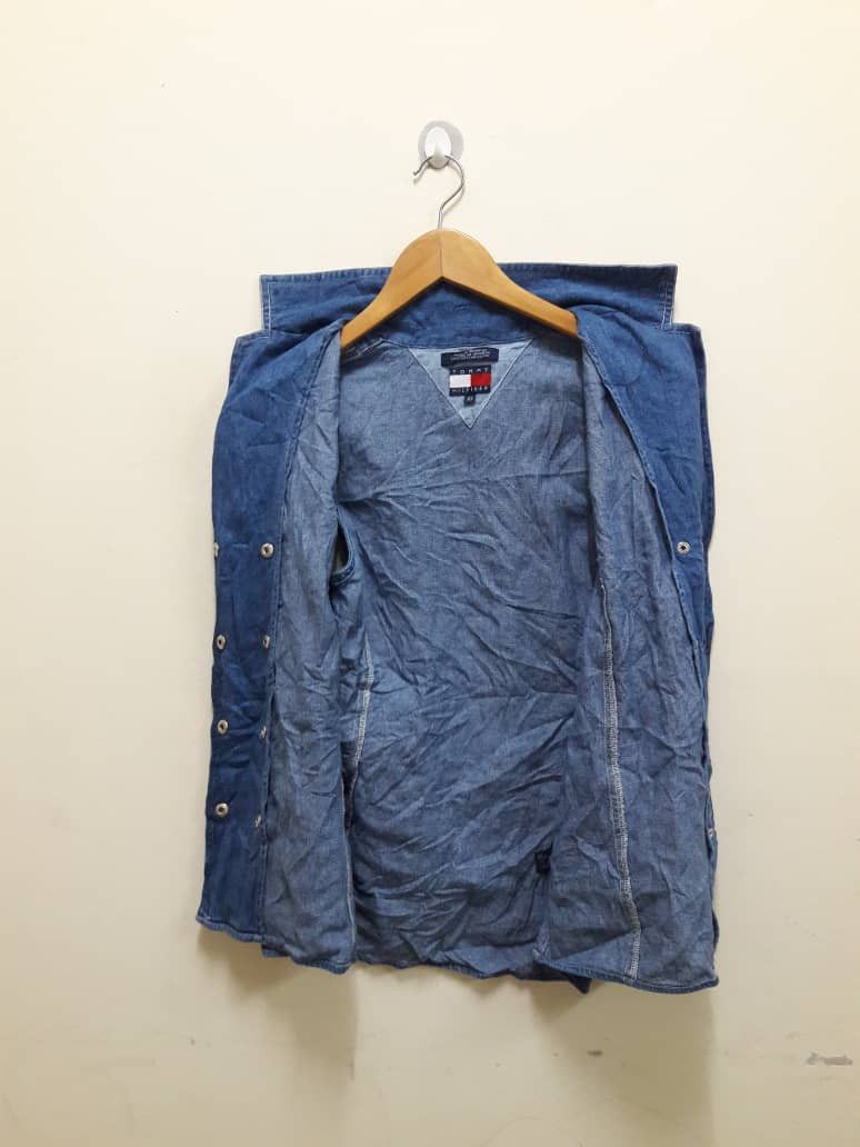 Tommy Hilfiger × Vintage Vintage Tommy Hilfiger sleeveless Size US M / EU 48-50 / 2 - 3 Thumbnail