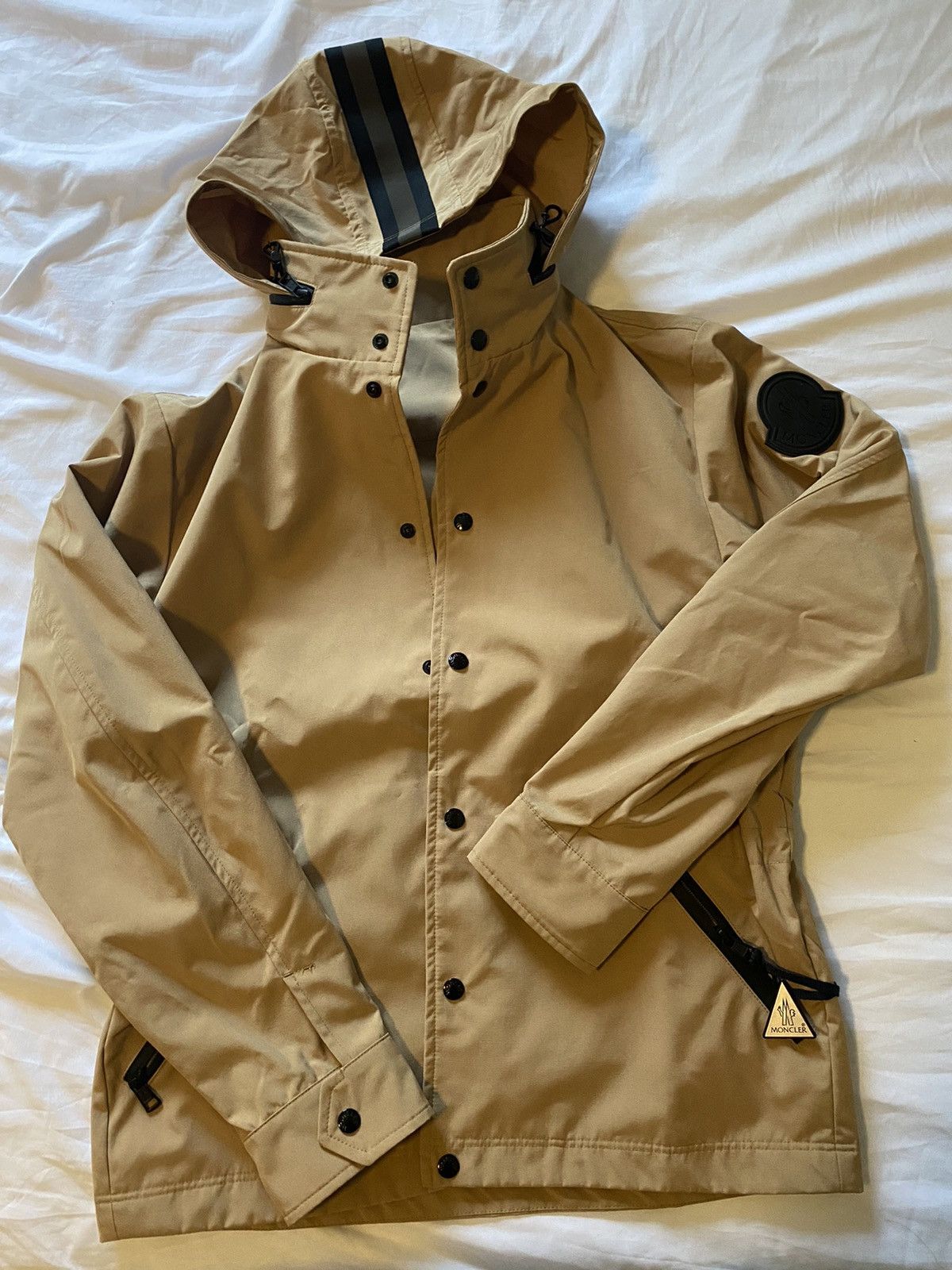 Moncler Moncler Men's Rance Logo Print Hooded Jacket In Beige Size US M / EU 48-50 / 2 - 3 Thumbnail