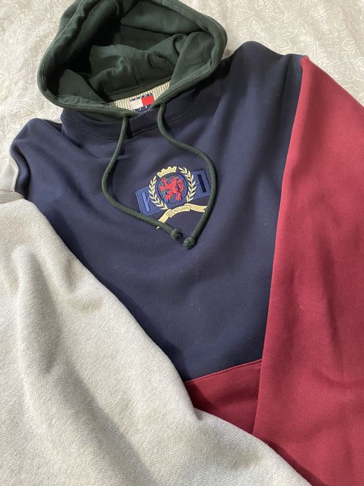 Tommy discount crest hoodie