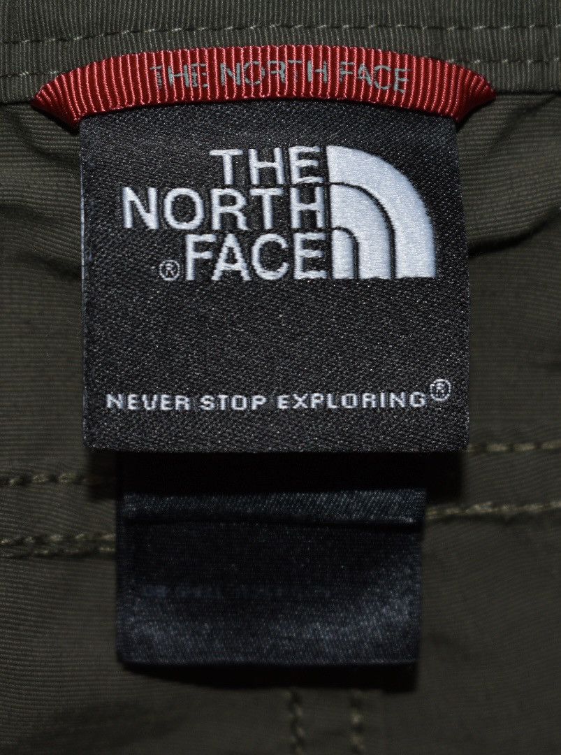 The North Face Vintage The North Face Cargo Shorts (L) Size US 34 / EU 50 - 6 Thumbnail
