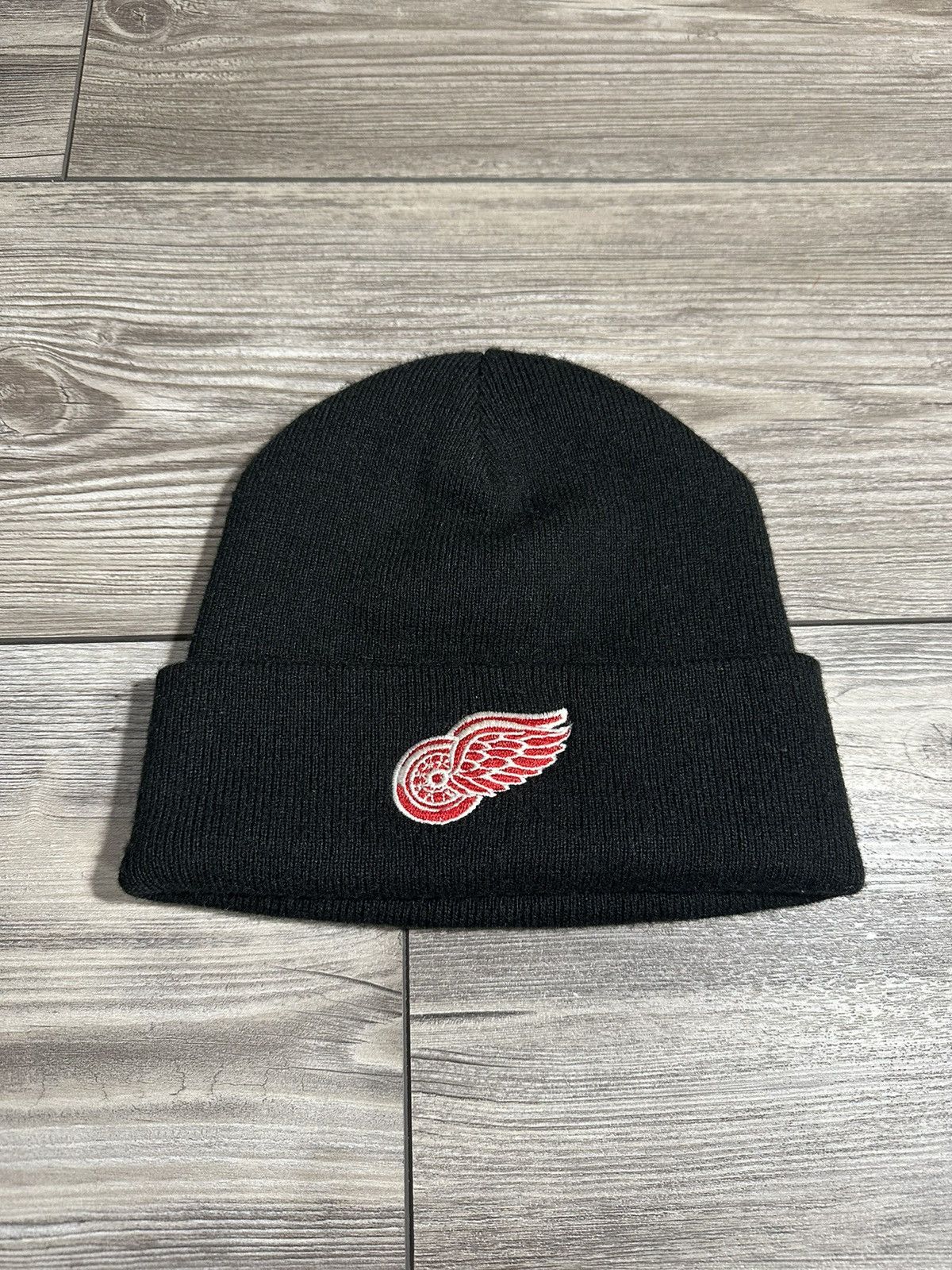 American Needle × NHL × Vintage Vintage Detroit Red Wings Beanie Size ONE SIZE - 2 Thumbnail