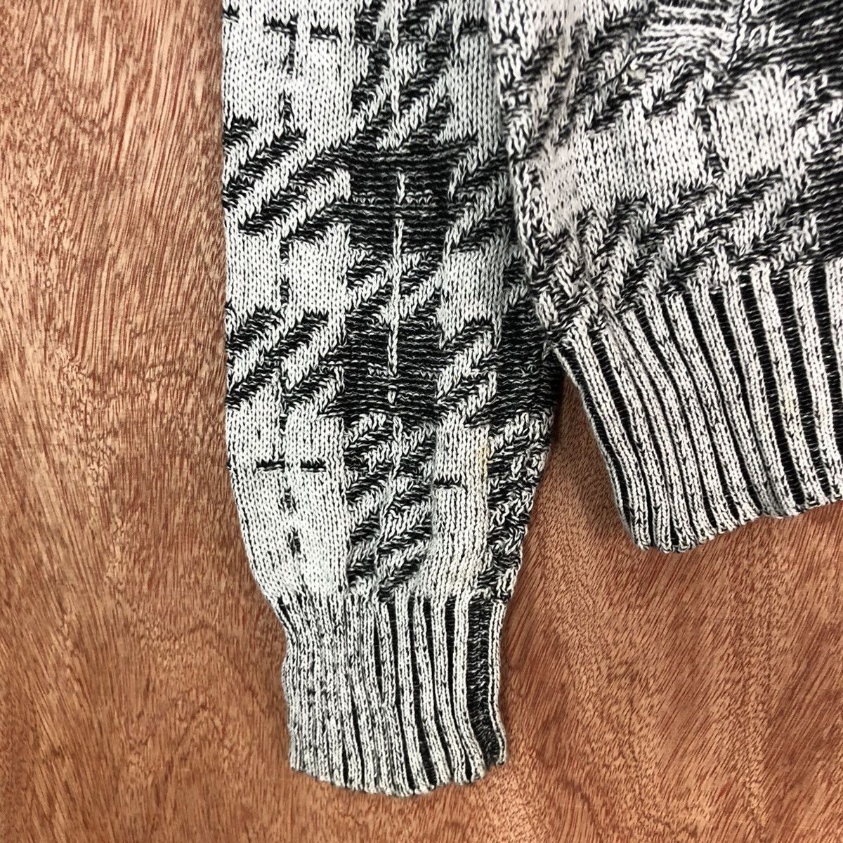 In The Attic In The Attic Grey checkered sweater Knitwear #6054 Size US L / EU 52-54 / 3 - 6 Thumbnail