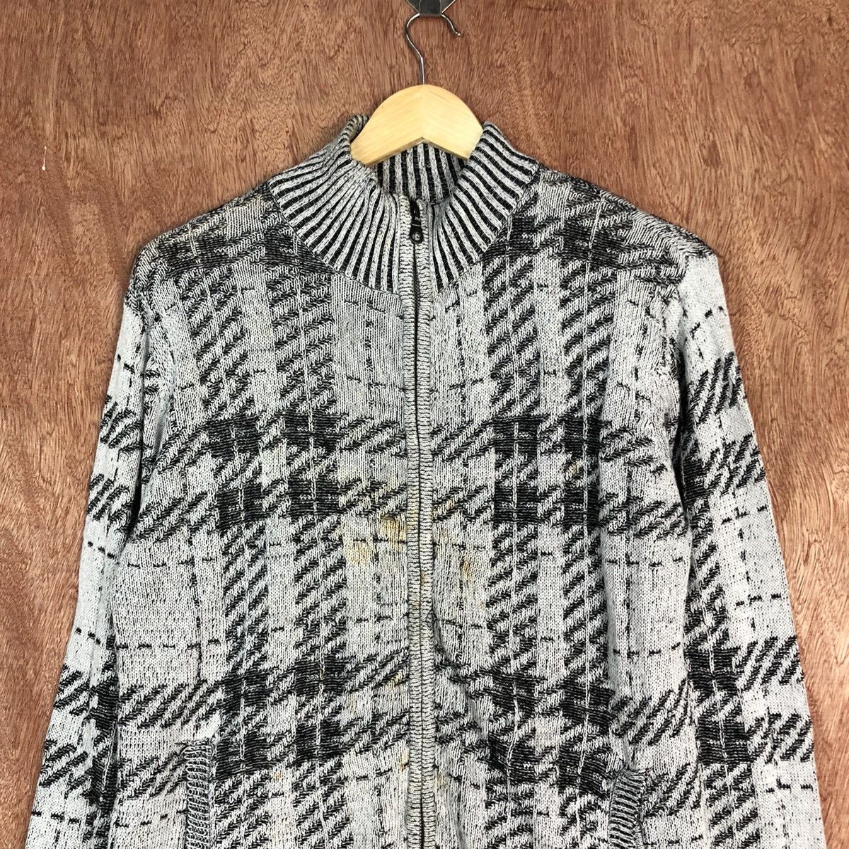 In The Attic In The Attic Grey checkered sweater Knitwear #6054 Size US L / EU 52-54 / 3 - 2 Thumbnail