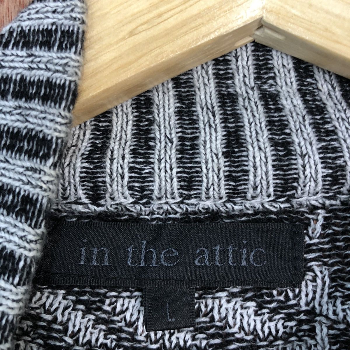 In The Attic In The Attic Grey checkered sweater Knitwear #6054 Size US L / EU 52-54 / 3 - 9 Thumbnail