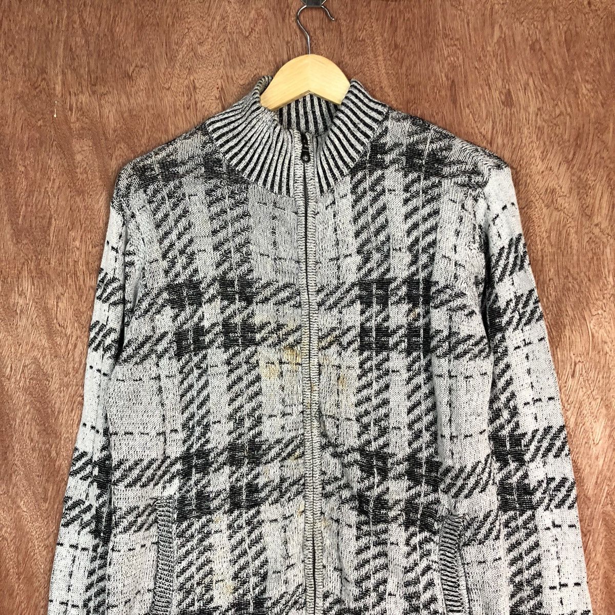 In The Attic In The Attic Grey checkered sweater Knitwear #6054 Size US L / EU 52-54 / 3 - 8 Thumbnail
