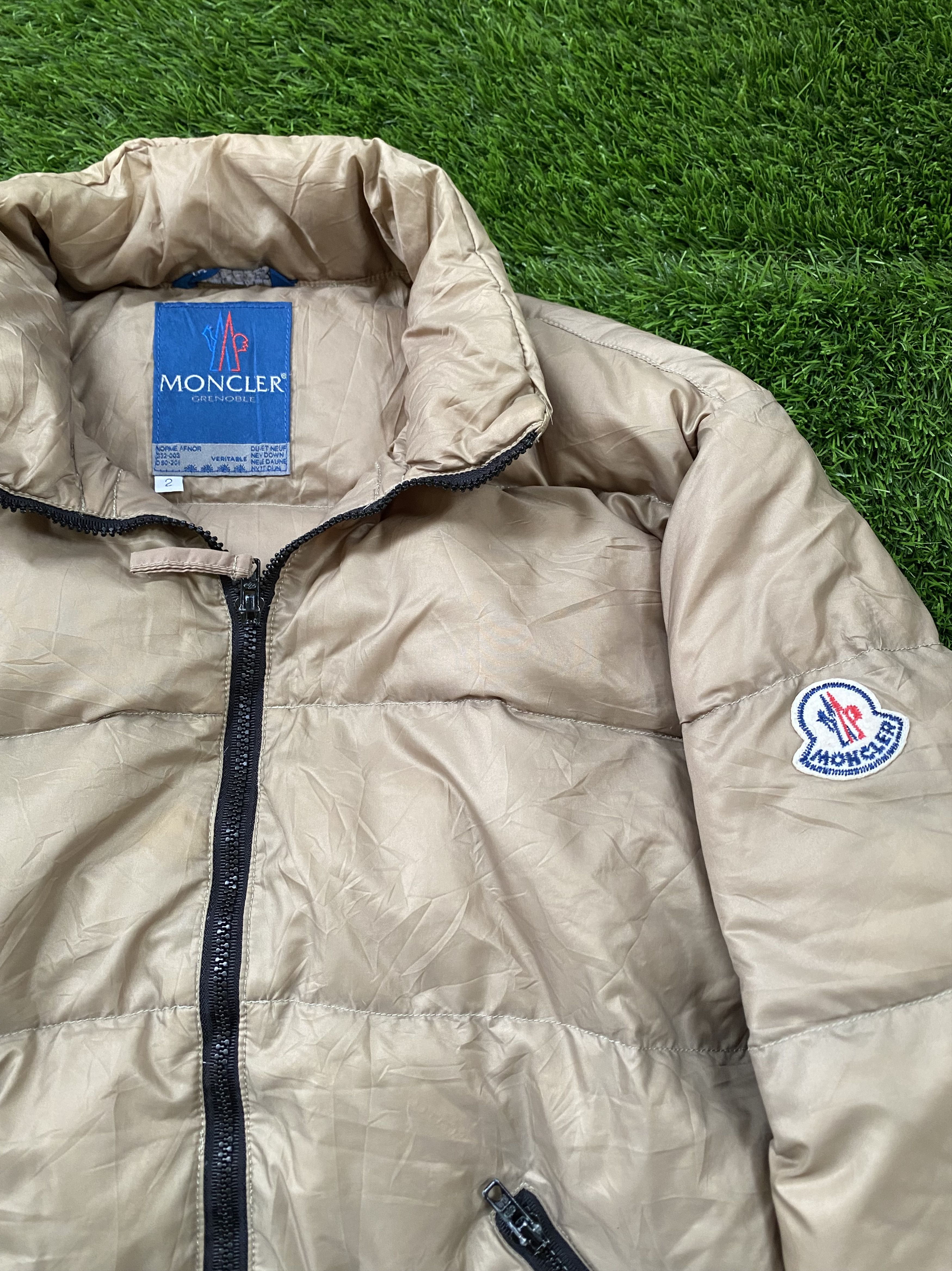 Moncler Vintage Moncler Grenoble Puffer Jacket Size US M / EU 48-50 / 2 - 2 Thumbnail