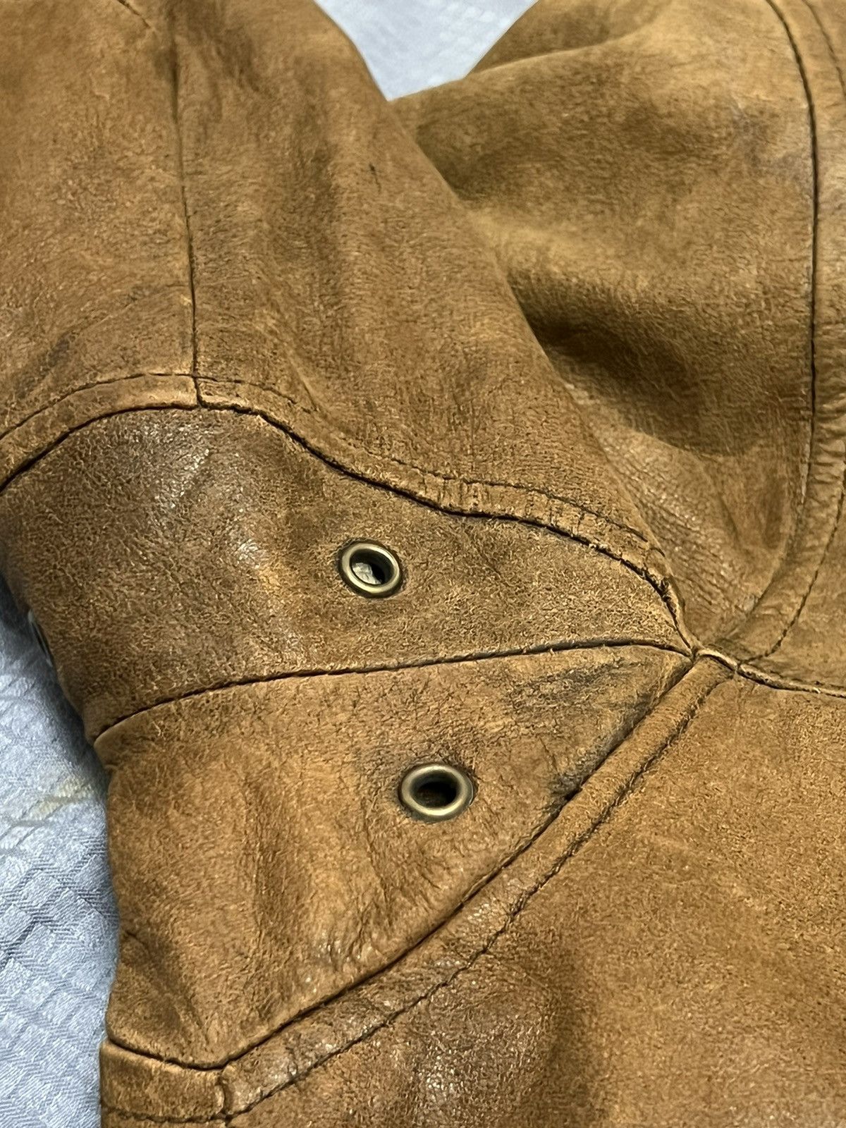 Vintage Suntory coffee Boss Classic zipper leather jacket big logo Size US L / EU 52-54 / 3 - 16 Thumbnail
