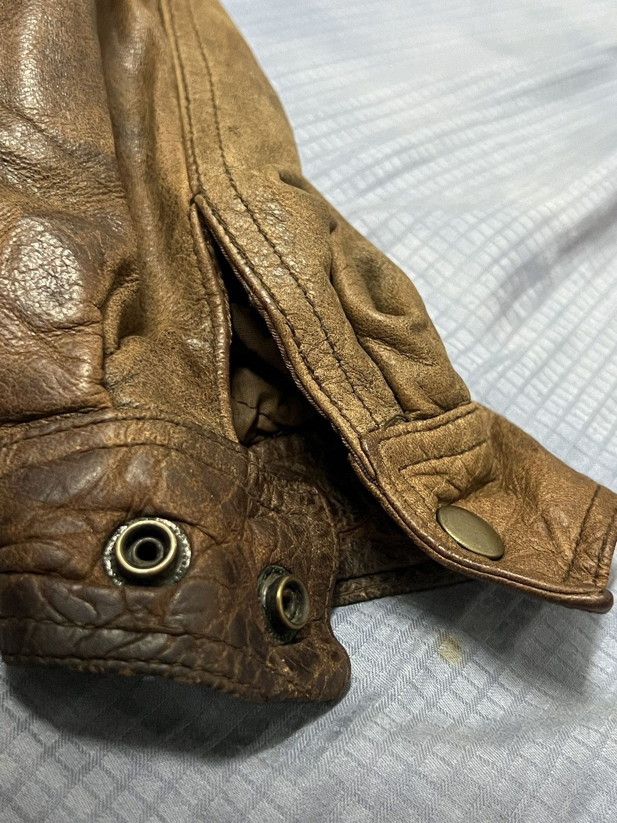 Vintage Suntory coffee Boss Classic zipper leather jacket big logo Size US L / EU 52-54 / 3 - 17 Thumbnail