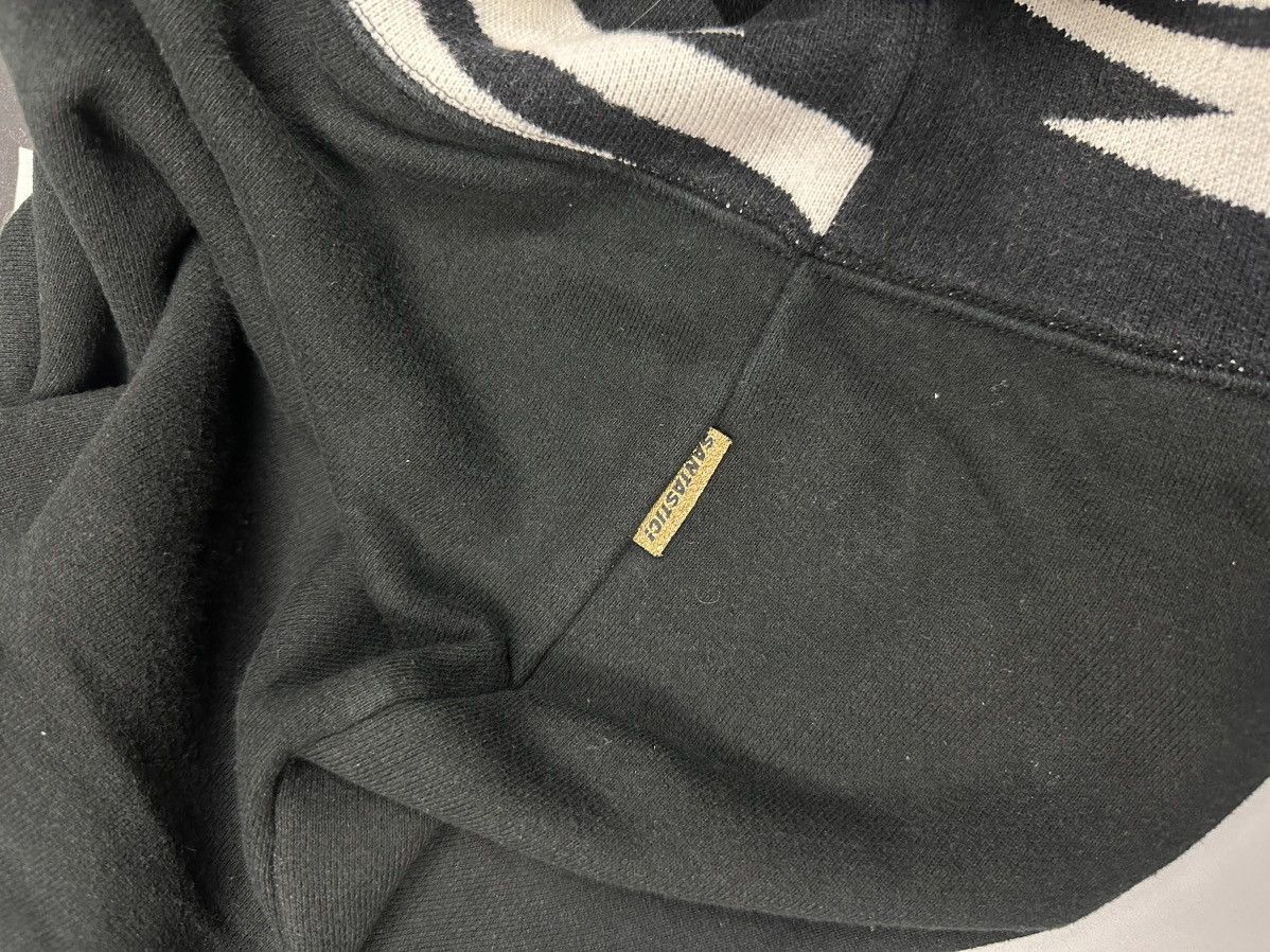 SANTASTIC SARU CENTER LOGO SWEATSHIRT