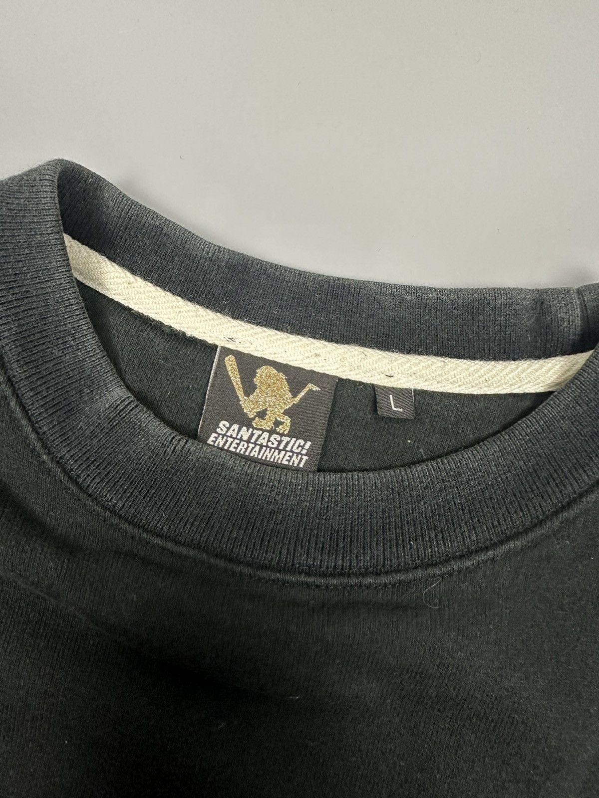 SANTASTIC SARU CENTER LOGO SWEATSHIRT