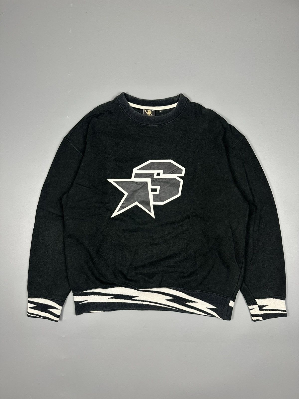 SANTASTIC SARU CENTER LOGO SWEATSHIRT