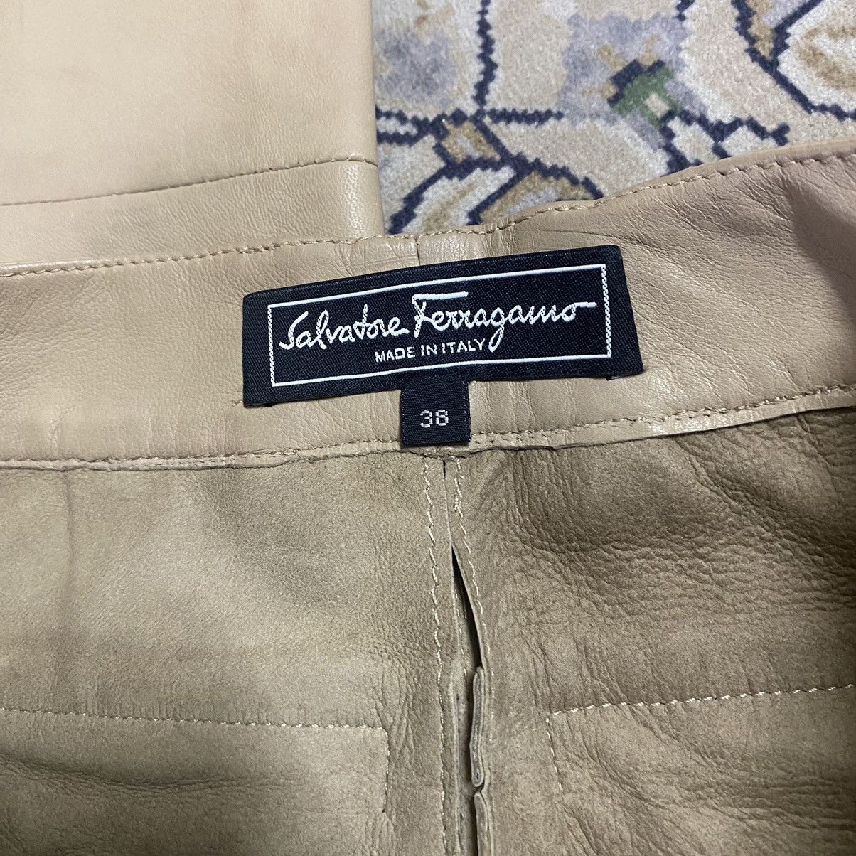 Salvatore Ferragamo Salvatore Ferragamo Leather Pants Size 26" / US 2 / IT 38 - 10 Thumbnail
