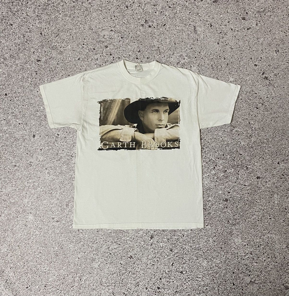 Band Tees × Vintage Vintage 2000’s Garth Brooks Big Face Logo Metal Rock T-shirt Size US L / EU 52-54 / 3 - 1 Thumbnail