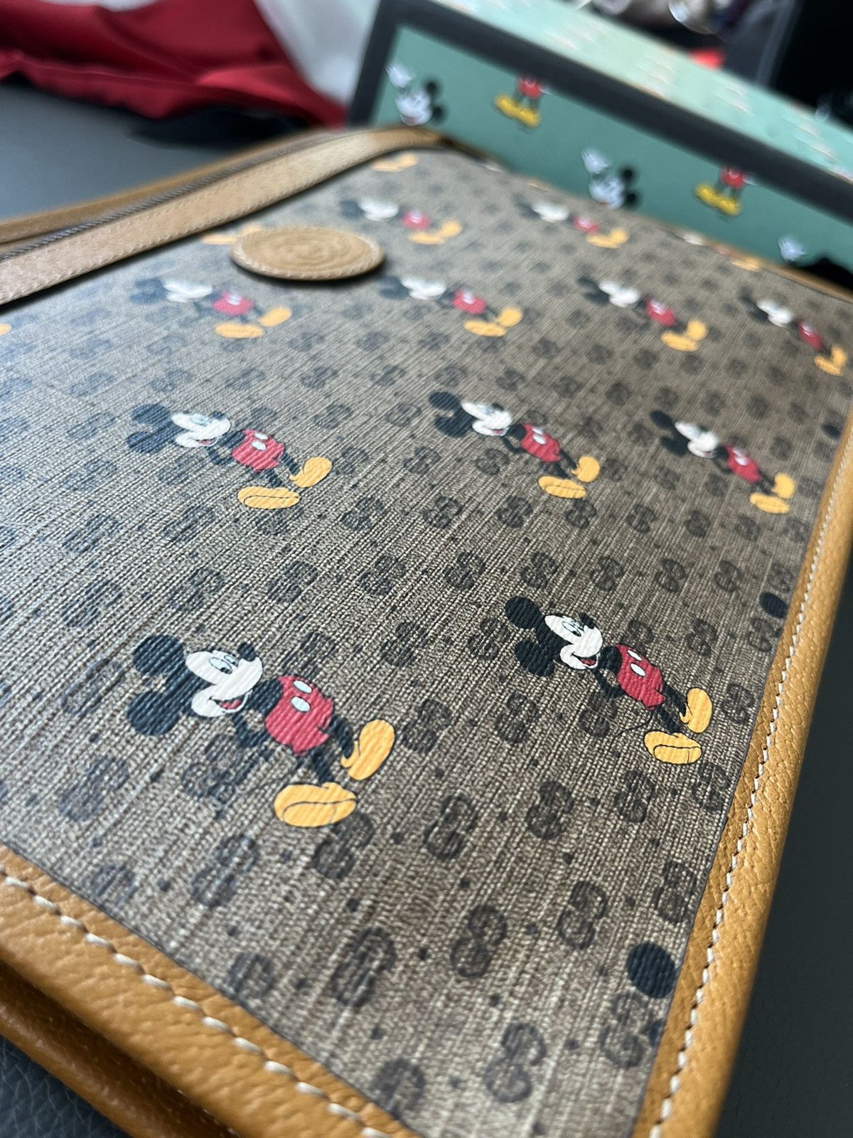 Disney × Gucci Super Runway Gucci x Disney Limited Edition Leather Pouch Size ONE SIZE - 24 Thumbnail
