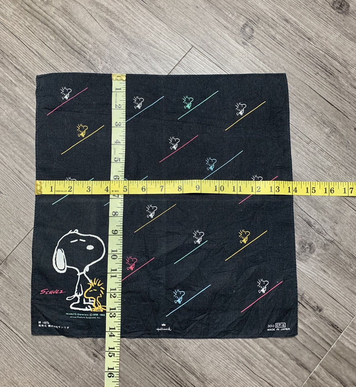 Japanese Brand Peanuts Snoopy Handkerchief Neckerchief Pocketsquares Size ONE SIZE - 5 Thumbnail