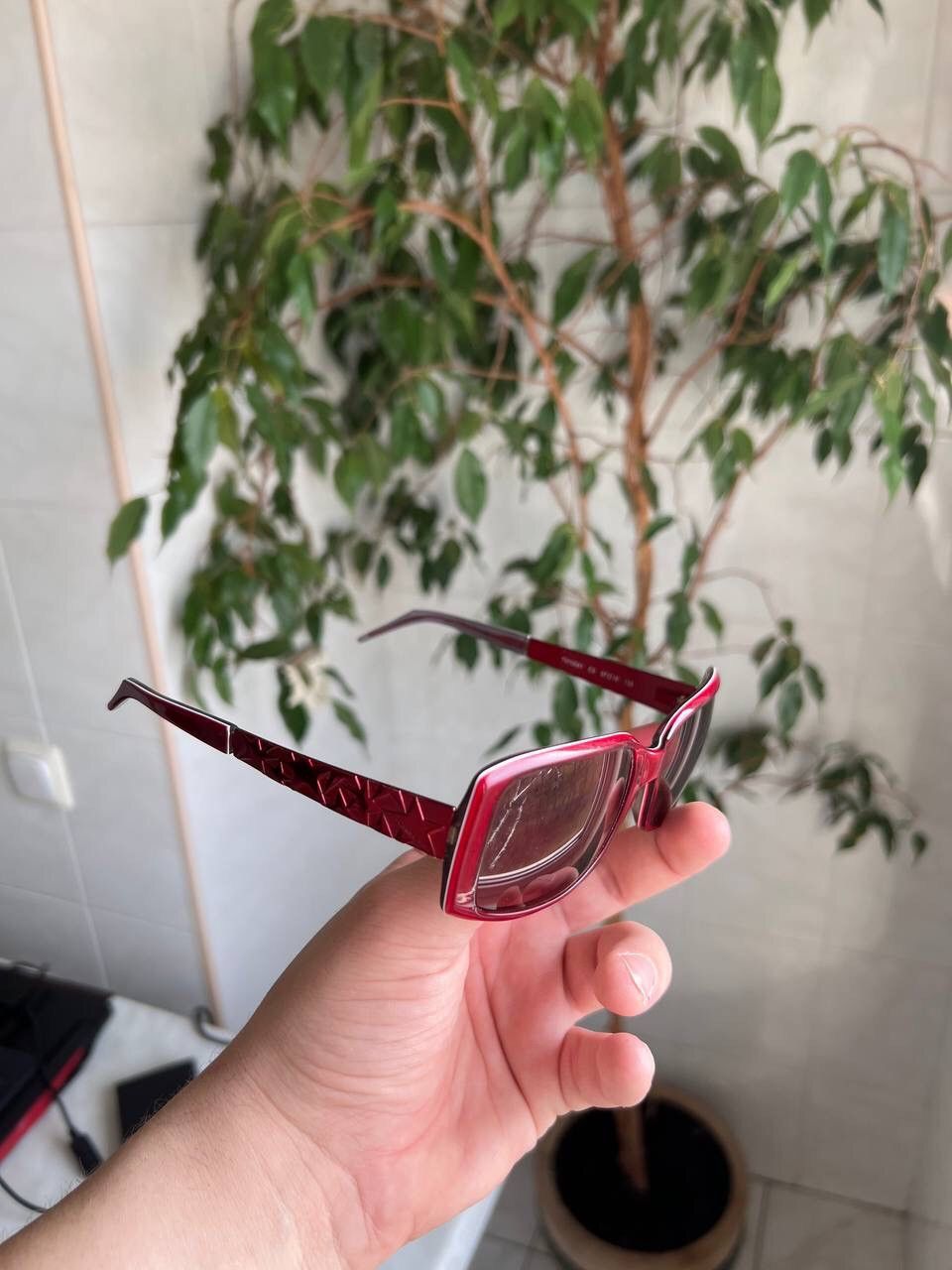 Japanese Brand × Thierry Mugler × Vintage Mugler Red Stars Vintage Sunglasses Size ONE SIZE - 12 Thumbnail
