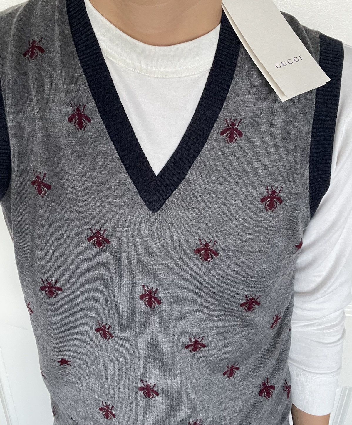 Gucci $2k Value Super Runway Bee V-neck Fine Wool Knit Sweater Size US M / EU 48-50 / 2 - 18 Thumbnail