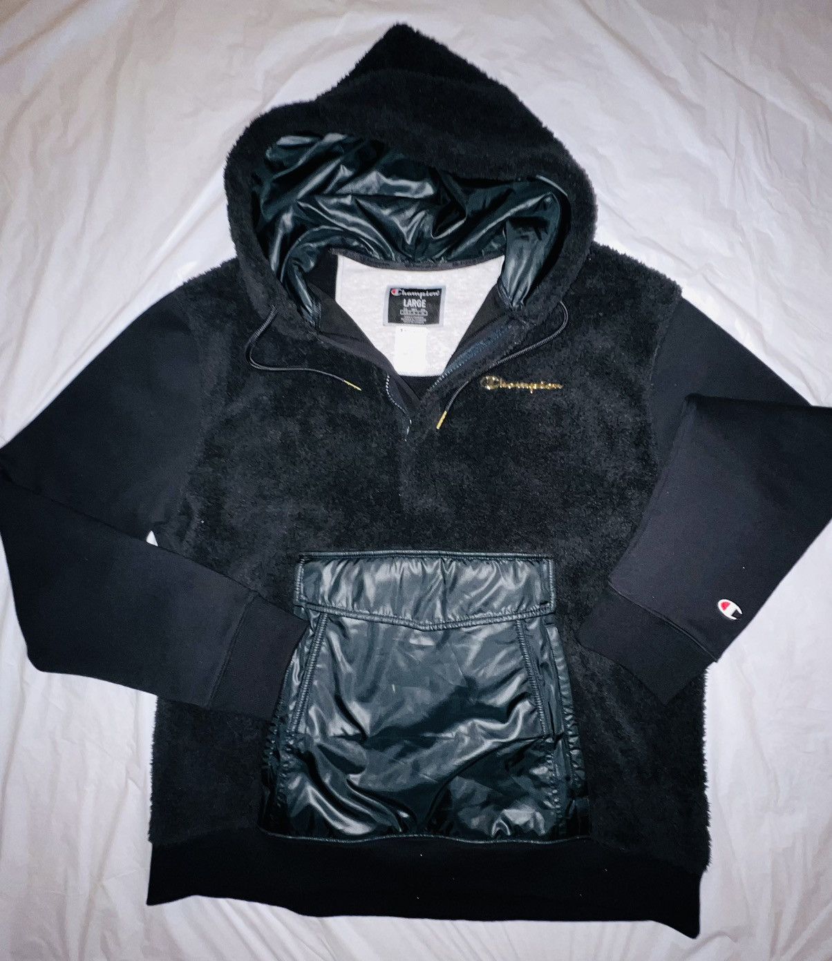 Champion Champion Faux Fur Hoodie, Gold Plate Logo Size US L / EU 52-54 / 3 - 4 Thumbnail