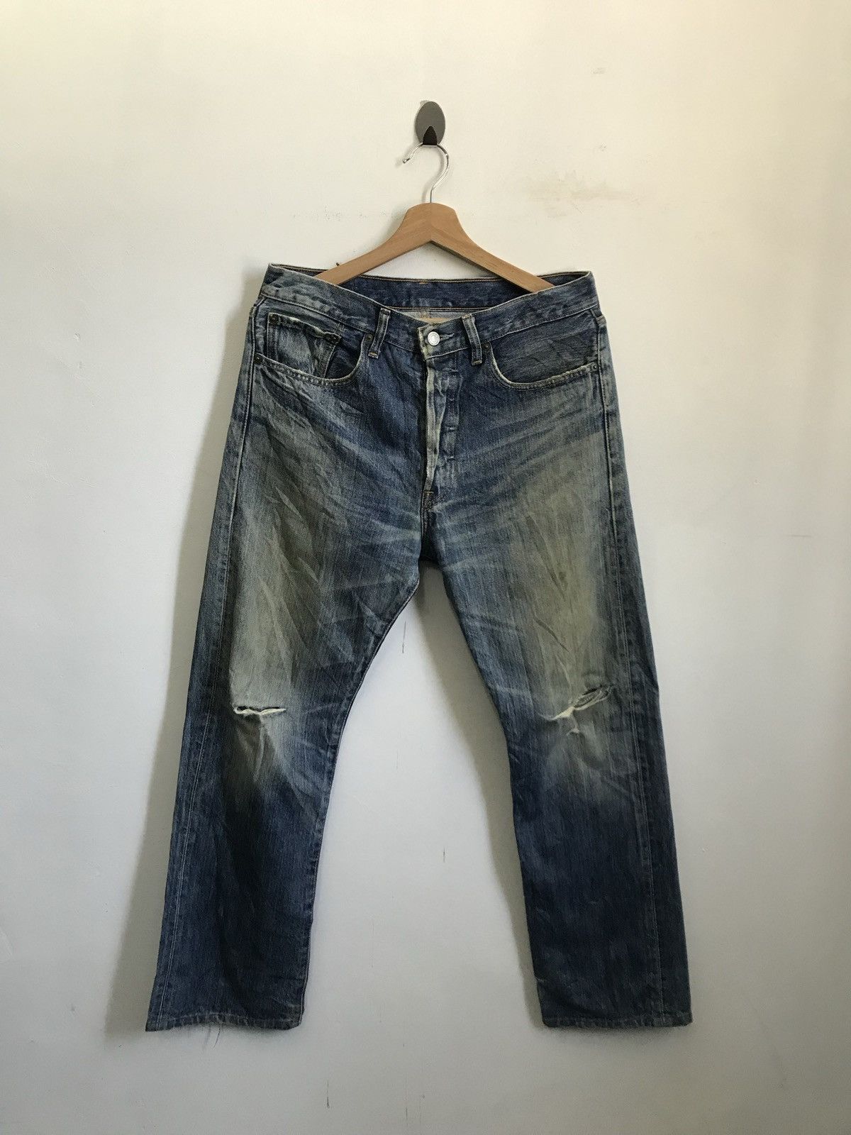 Levi's Vintage Levis 501 Distressed Denim Jeans Size US 31 - 1 Thumbnail
