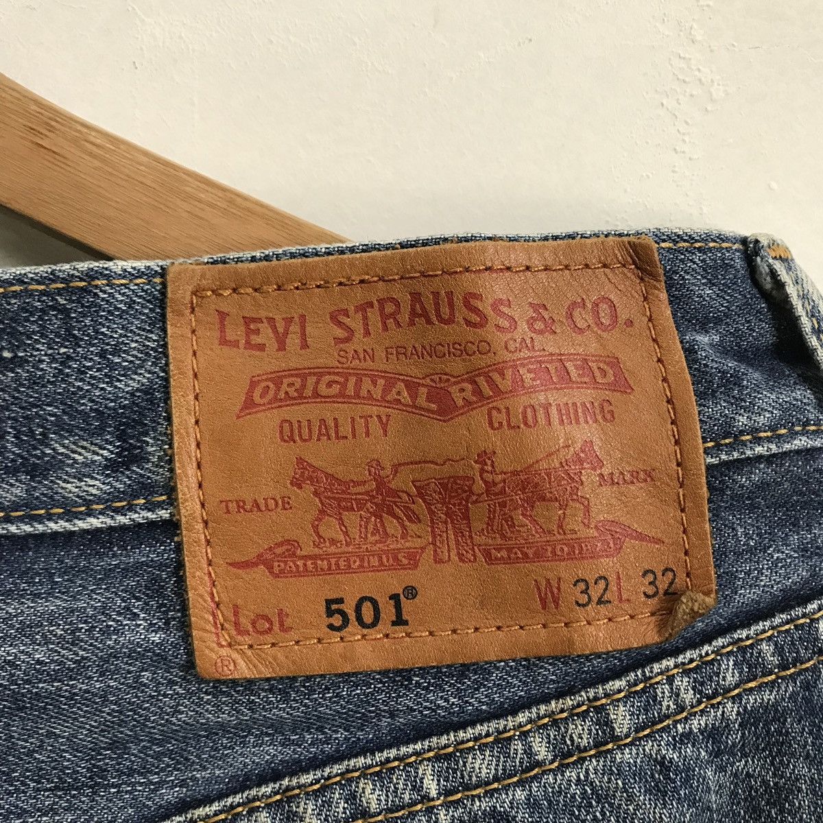 Levi's Vintage Levis 501 Distressed Denim Jeans Size US 31 - 8 Thumbnail