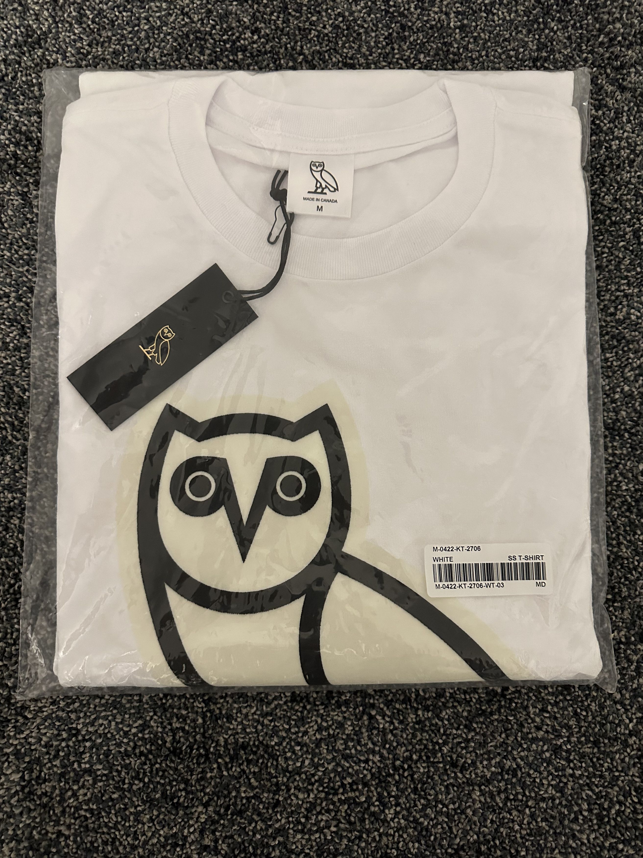 OVO OCTOBERS VERY OWN GLOW IN THE DARK OWL TEE SIZE: MEDIUM