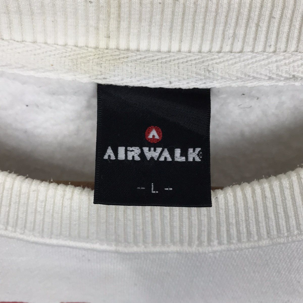 Airwalk × Vintage Vintage AIRWALK Crewneck Sweatshirt Big Logo Size US M / EU 48-50 / 2 - 6 Thumbnail