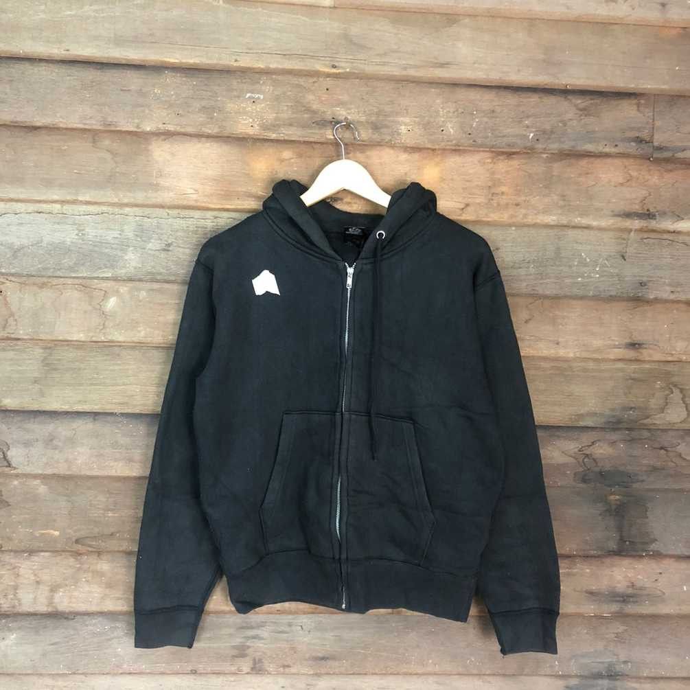 Vintage Kinjo Gakuin University Cross Stitch Black Hoodies #336B Size US M / EU 48-50 / 2 - 6 Thumbnail