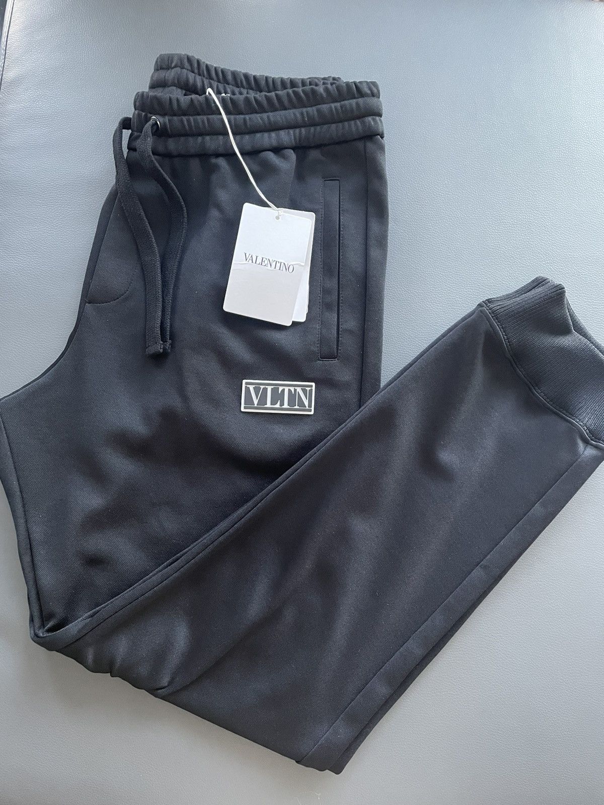 Giovanni Valentino × Valentino $1,100 Value Brand NEW Iconic Classic VLTN Logo Sweatpants Size US 32 / EU 48 - 1 Thumbnail
