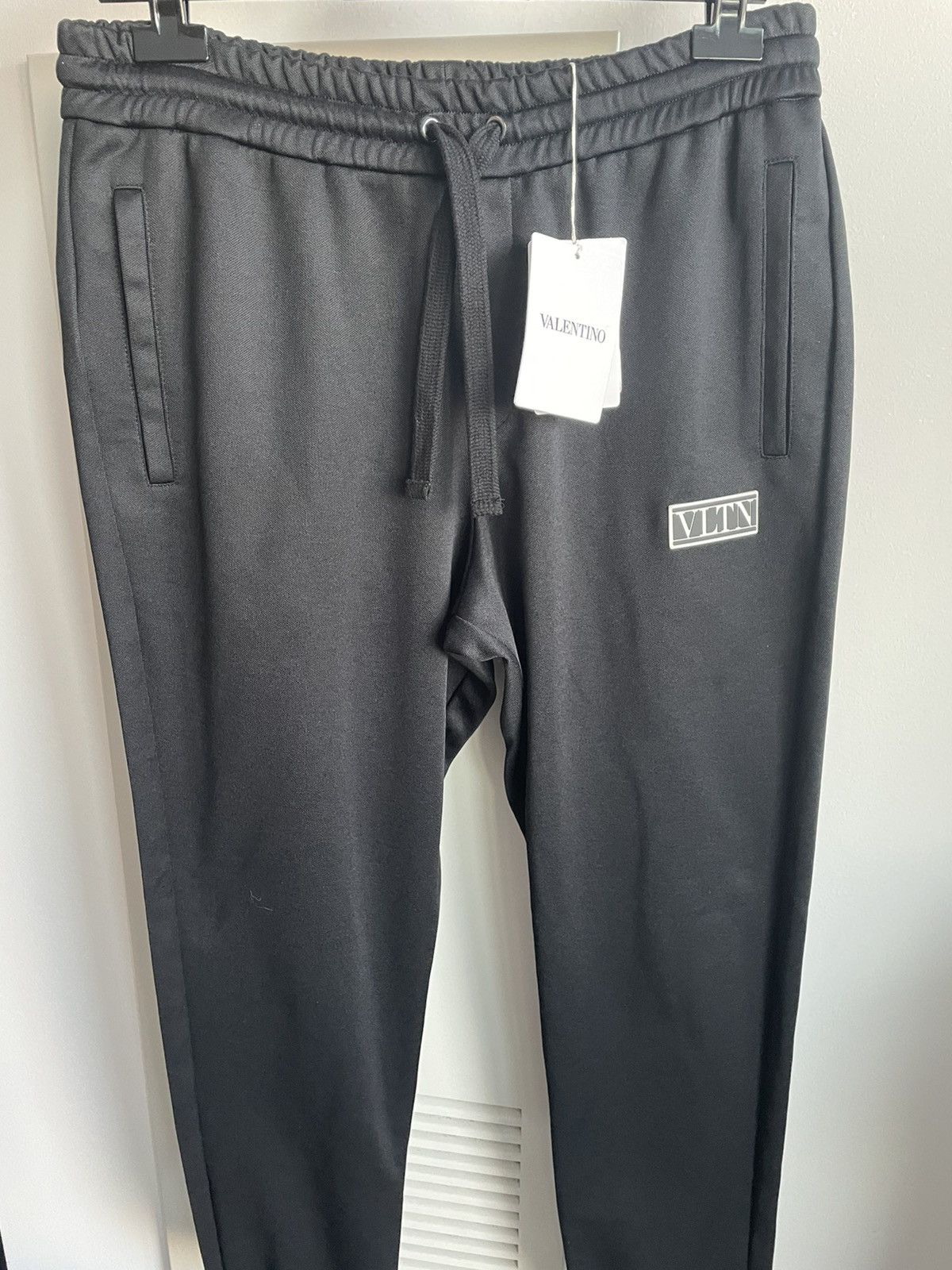 Giovanni Valentino × Valentino $1,100 Value Brand NEW Iconic Classic VLTN Logo Sweatpants Size US 32 / EU 48 - 16 Thumbnail