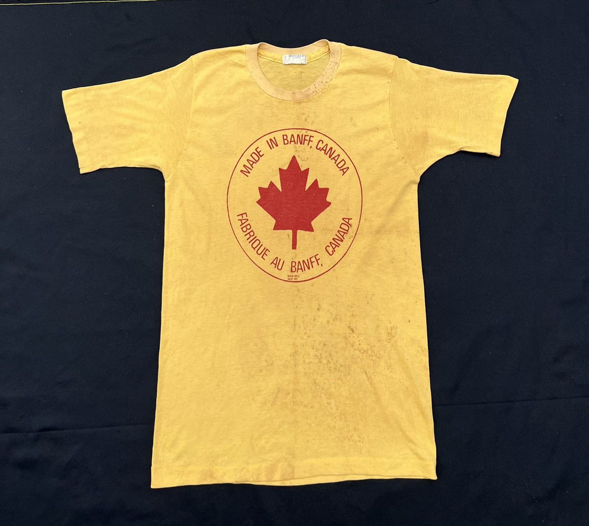 Vintage Trashed Vintage 1975 Simon Hoyle Made in Banff, Canada tees Size US M / EU 48-50 / 2 - 1 Thumbnail