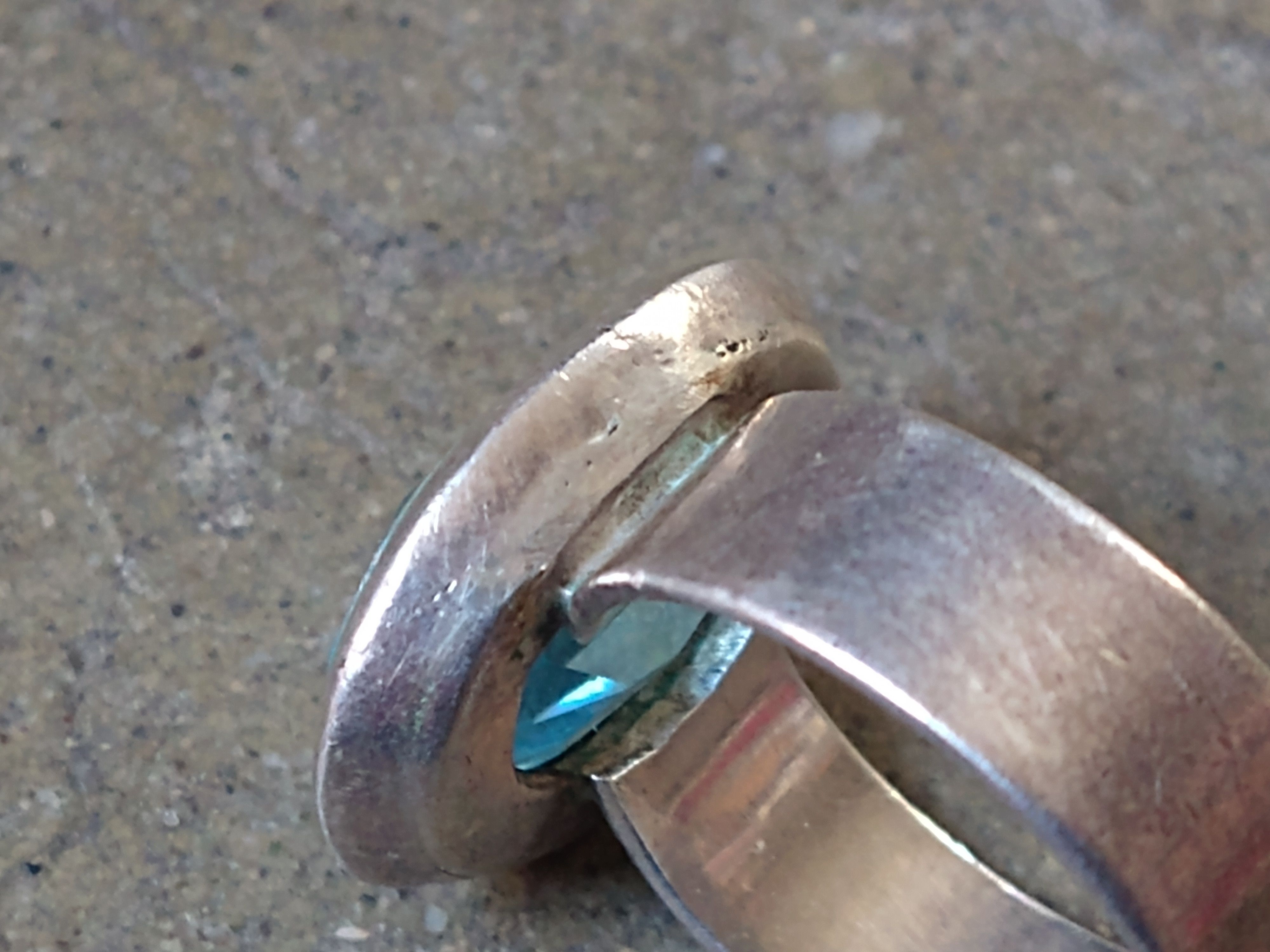 Jewelry Vintage Sterling Silver Ring Size 7.5 Blue Topaz Oval Size ONE SIZE - 9 Thumbnail