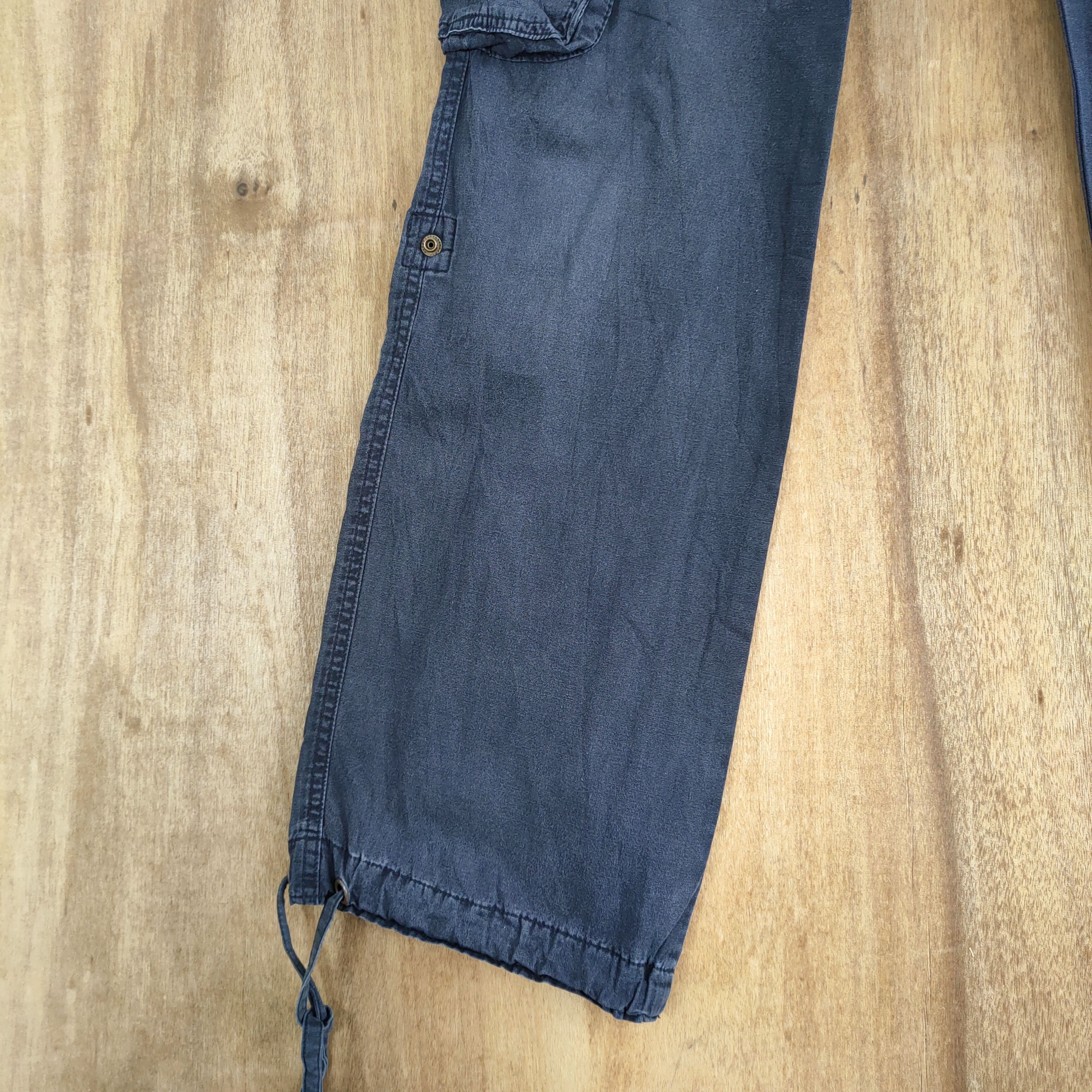 Japanese Brand VINTAGE BlACK JAPAN FLARE CARGO PANTS Size US 26 / EU 42 - 9 Thumbnail