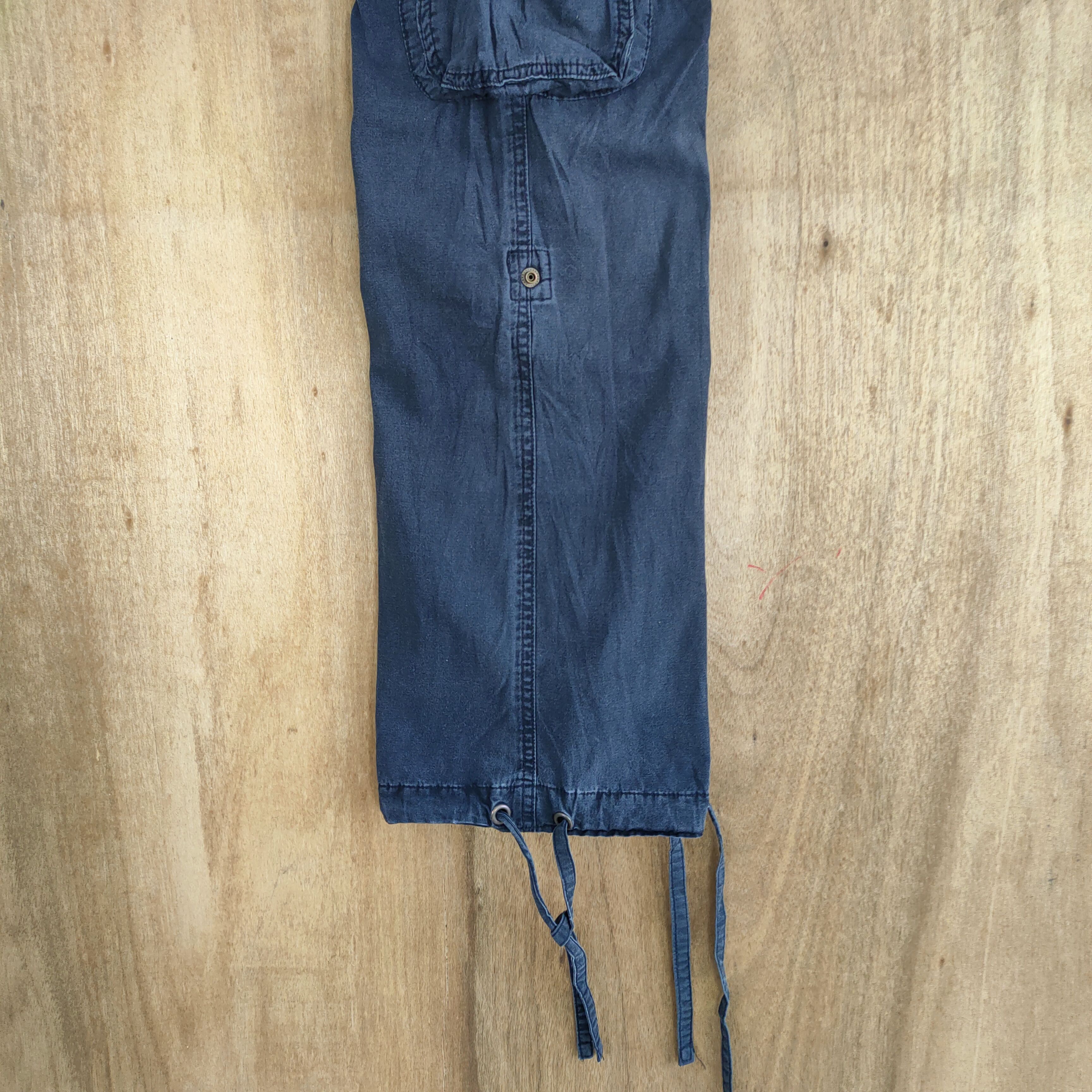 Japanese Brand VINTAGE BlACK JAPAN FLARE CARGO PANTS Size US 26 / EU 42 - 16 Thumbnail