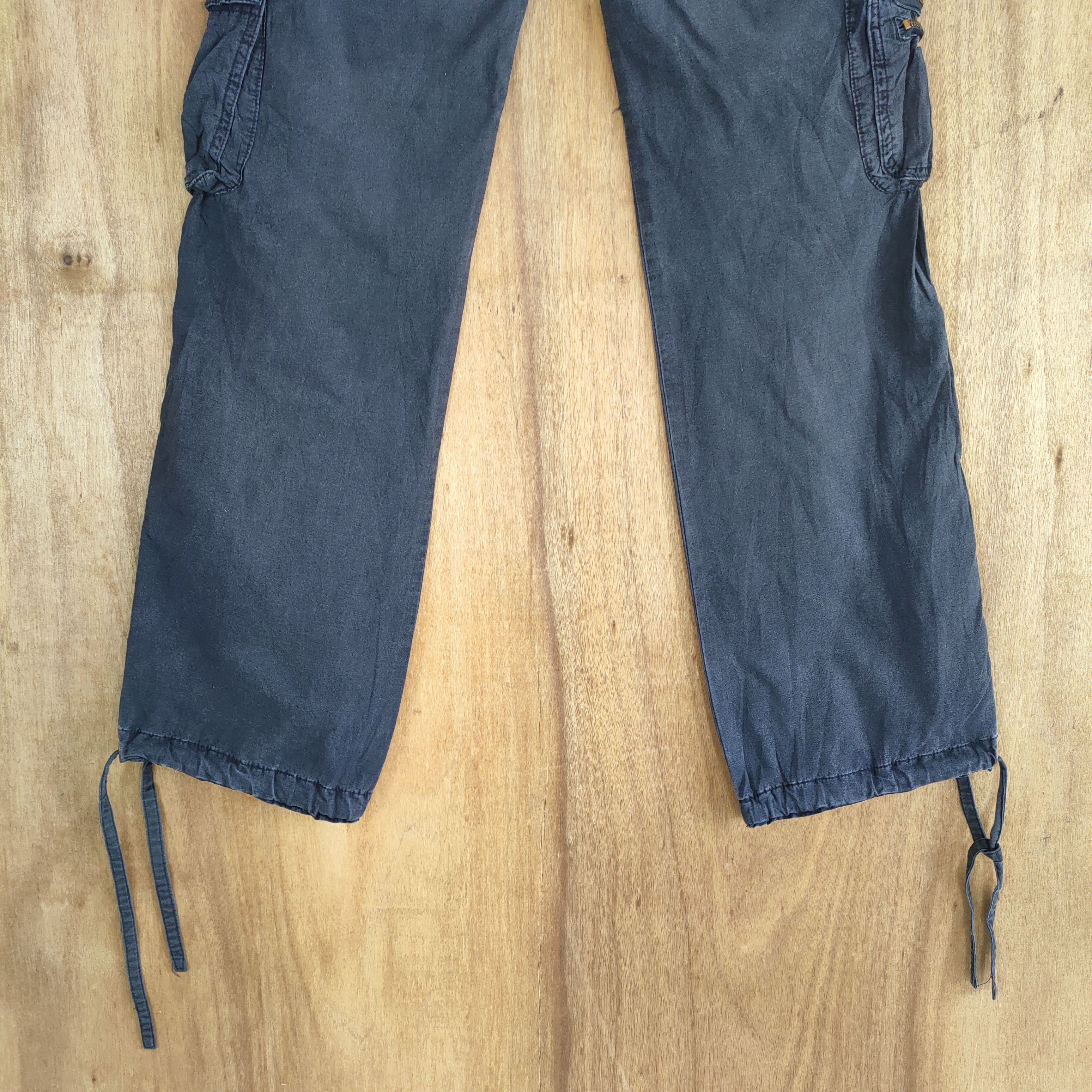 Japanese Brand VINTAGE BlACK JAPAN FLARE CARGO PANTS Size US 26 / EU 42 - 13 Thumbnail