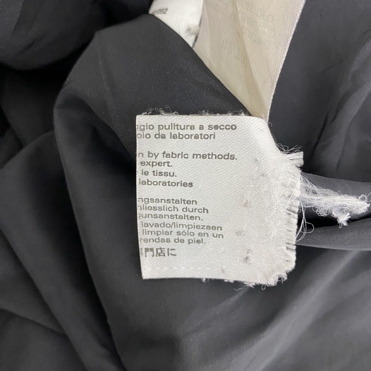 Weekend Max Mara WEEKEND By MAX MARA Italy Designer Quilted Black Coat Jacket Size L / US 10 / IT 46 - 7 Thumbnail
