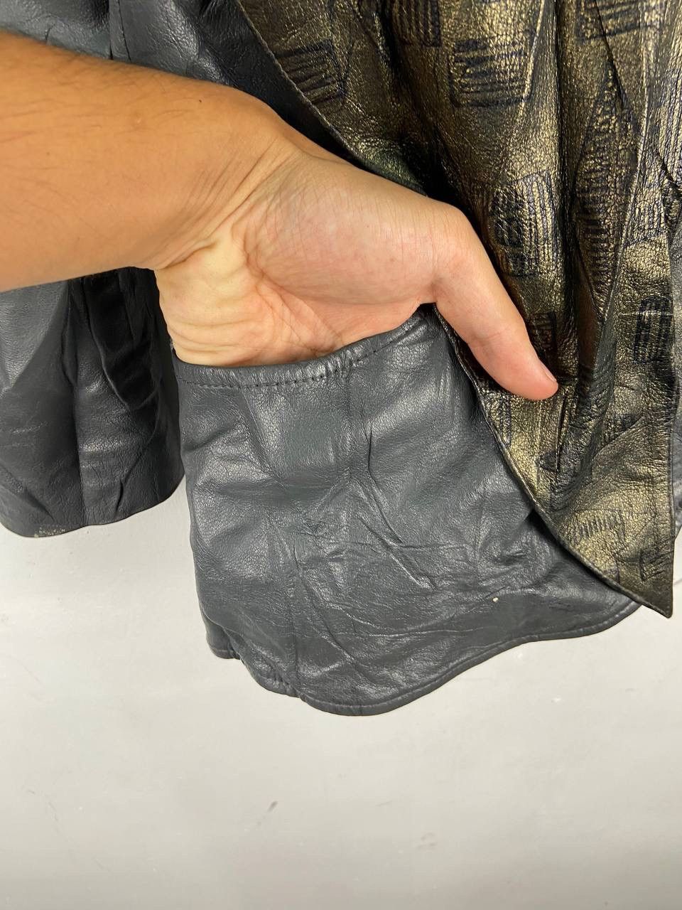 Vera Pelle Vintage 90s Vera Pelle Alain Delon Leather Jacket Art Paisle Size US M / EU 48-50 / 2 - 11 Thumbnail