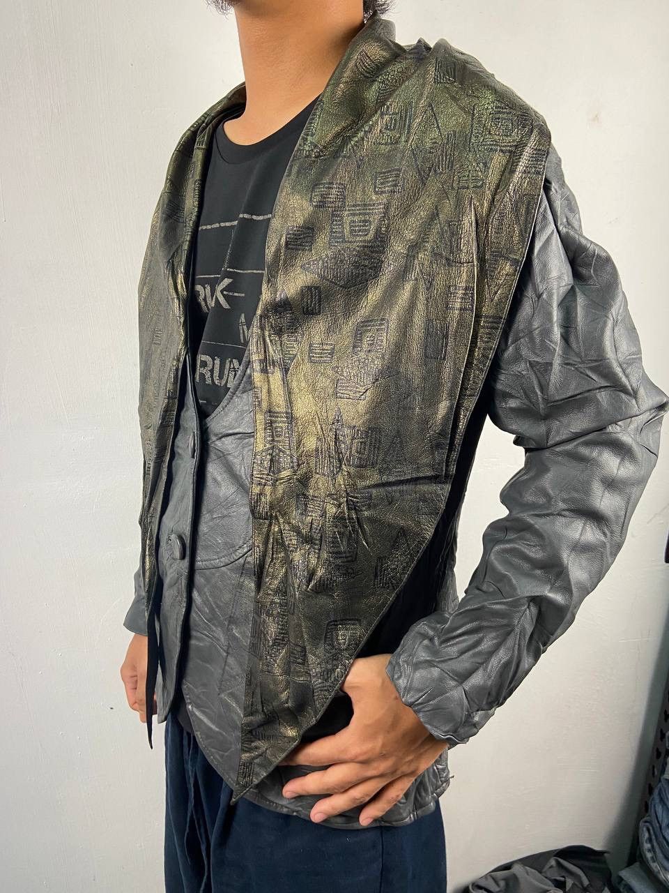 Vera Pelle Vintage 90s Vera Pelle Alain Delon Leather Jacket Art Paisle Size US M / EU 48-50 / 2 - 2 Thumbnail