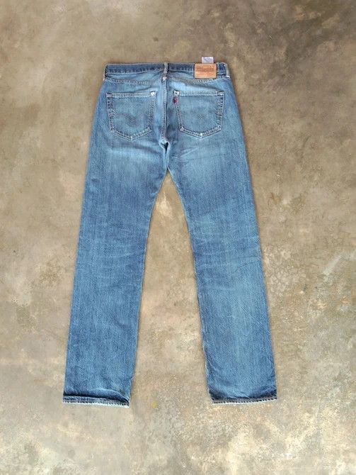 Levi's Vintage Levi's 501 Faded Blue Distressed Jeans 33x34 Size US 33 - 2 Thumbnail