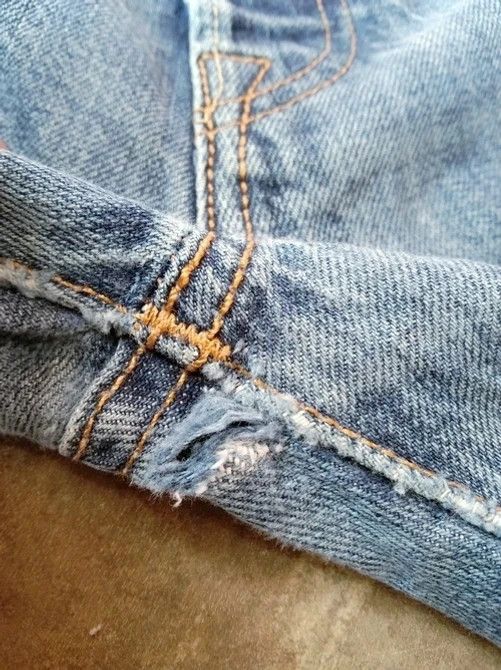 Levi's Vintage Levi's 501 Faded Blue Distressed Jeans 33x34 Size US 33 - 6 Thumbnail