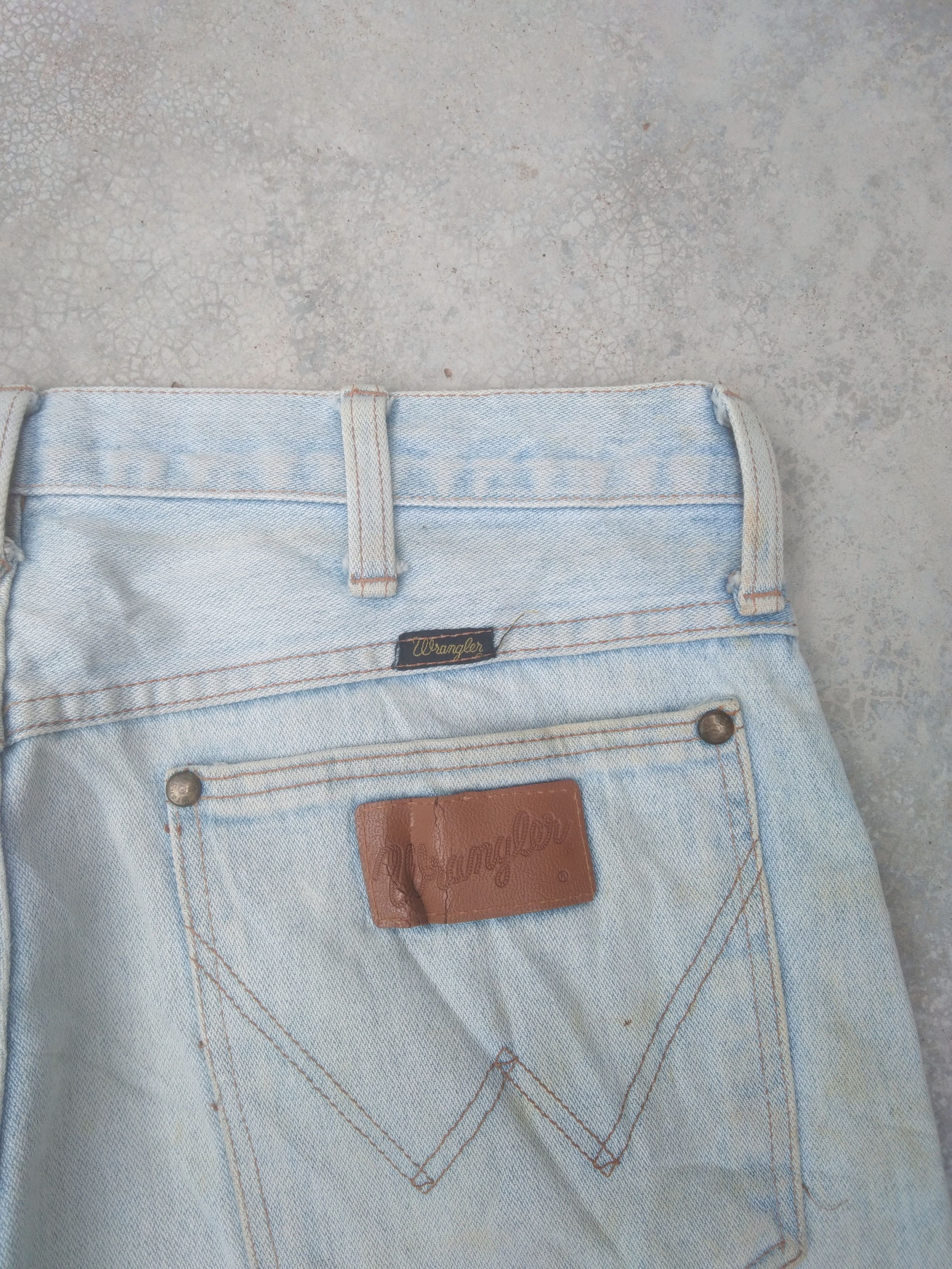 Japanese Brand 90s Vintage Dirty Wrangler Straight Leg Distressed Jeans Size US 33 - 3 Thumbnail