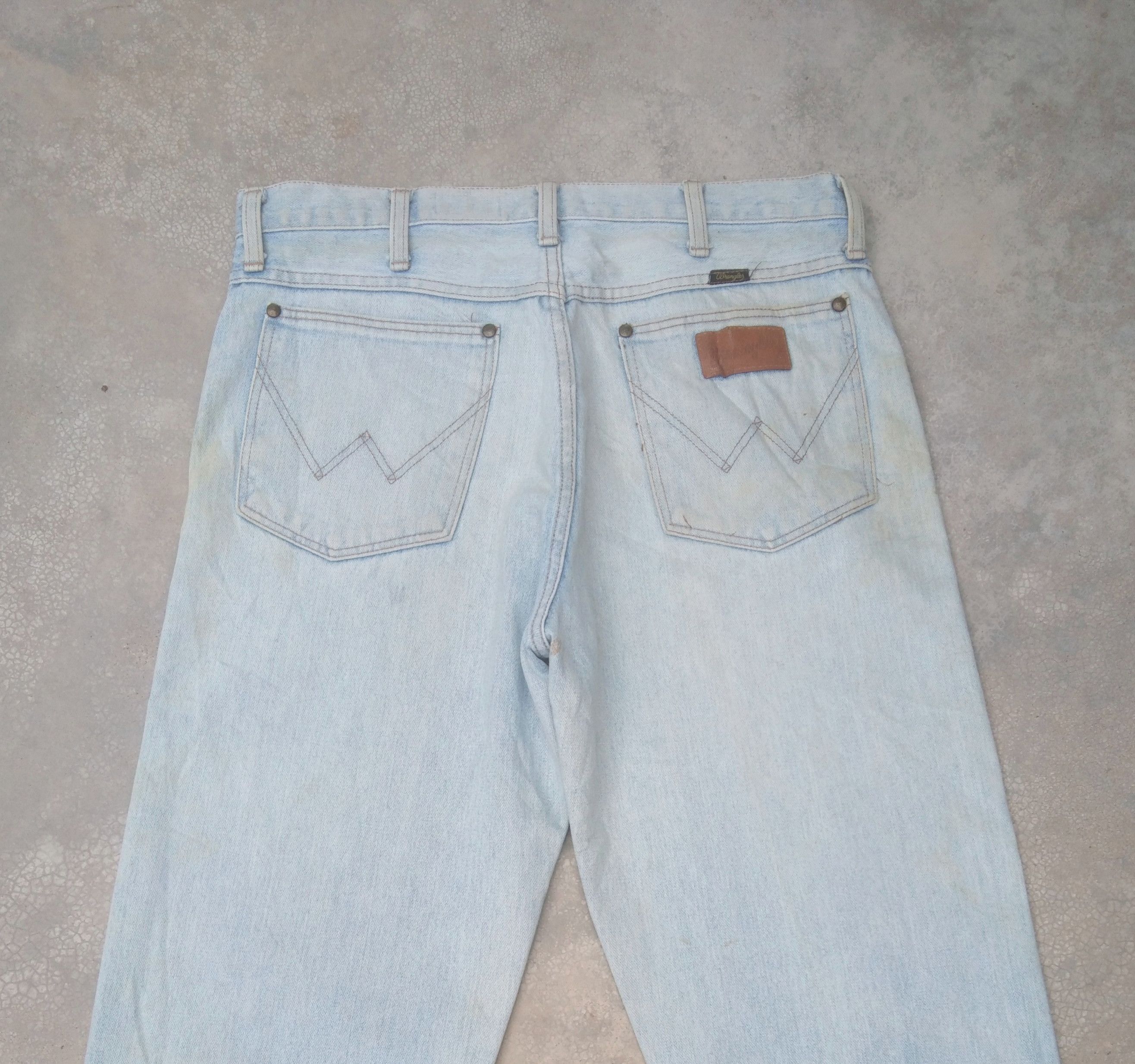 Japanese Brand 90s Vintage Dirty Wrangler Straight Leg Distressed Jeans Size US 33 - 4 Thumbnail