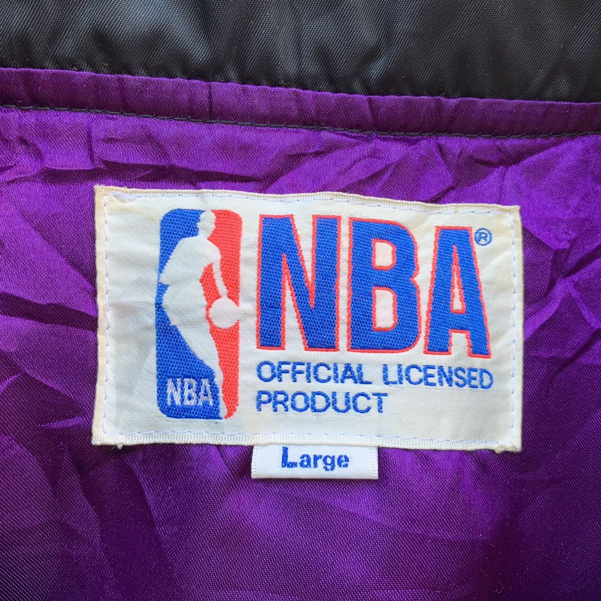 NBA Vintage 1990s Lakers Basketball Quilted Jacket Size US XL / EU 56 / 4 - 11 Thumbnail