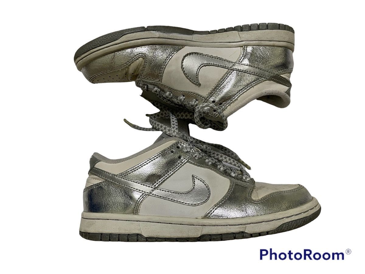 Nike 2010 Nike Dunk Low Metallic Silver No Box Size US 5 / EU 37 - 2 Thumbnail