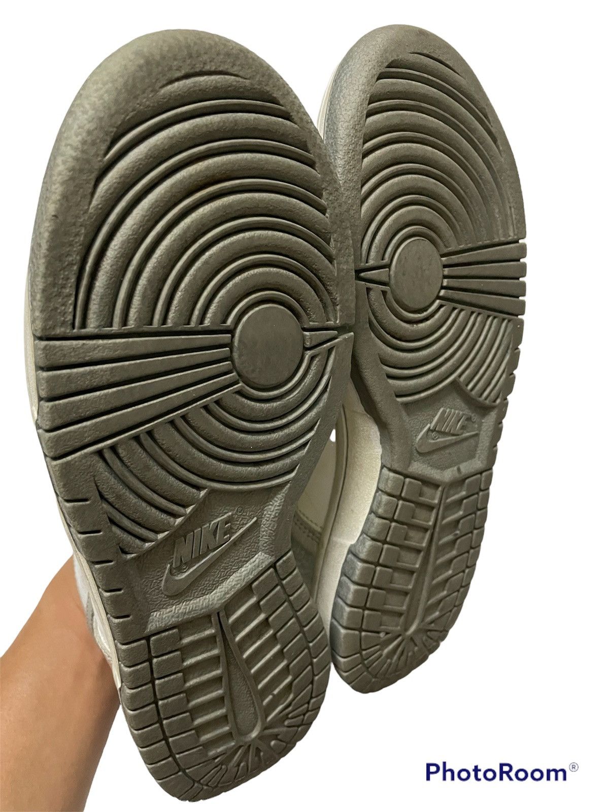 Nike 2010 Nike Dunk Low Metallic Silver No Box Size US 5 / EU 37 - 8 Thumbnail