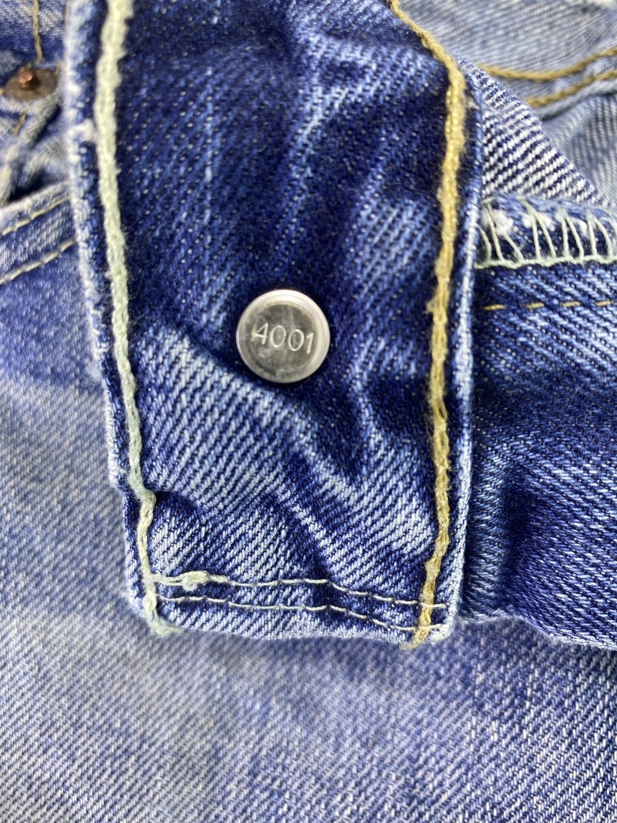 Levi's VINTAGE LEVI'S 511 DISTRESS BLUE WASH JEANS - J604 Size US 36 / EU 52 - 4 Thumbnail