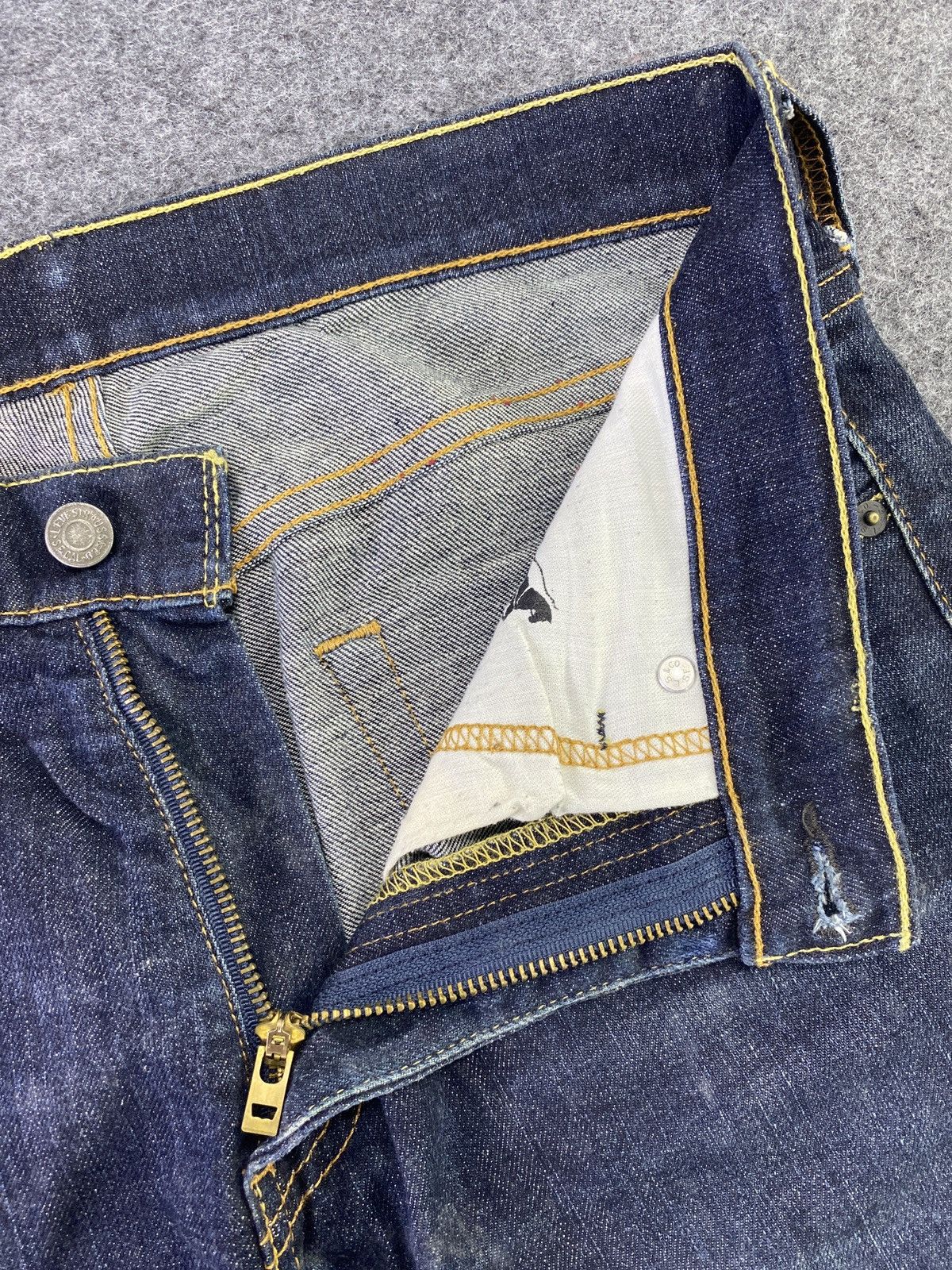 Levi's VINTAGE LEVI'S 541 JEANS - J605 Size US 33 - 3 Thumbnail