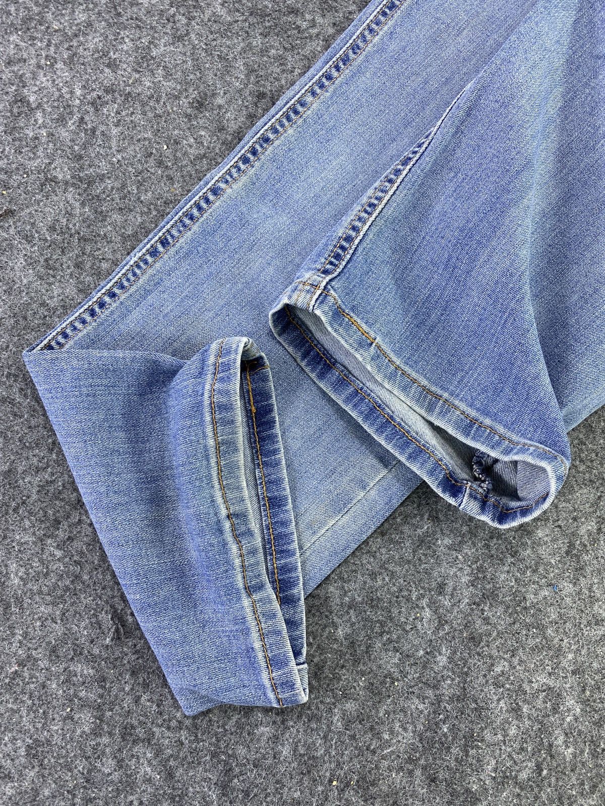 Levi's Vintage Levi's 541 Distress Blue Wash Jeans - J607 Size US 34 / EU 50 - 7 Thumbnail