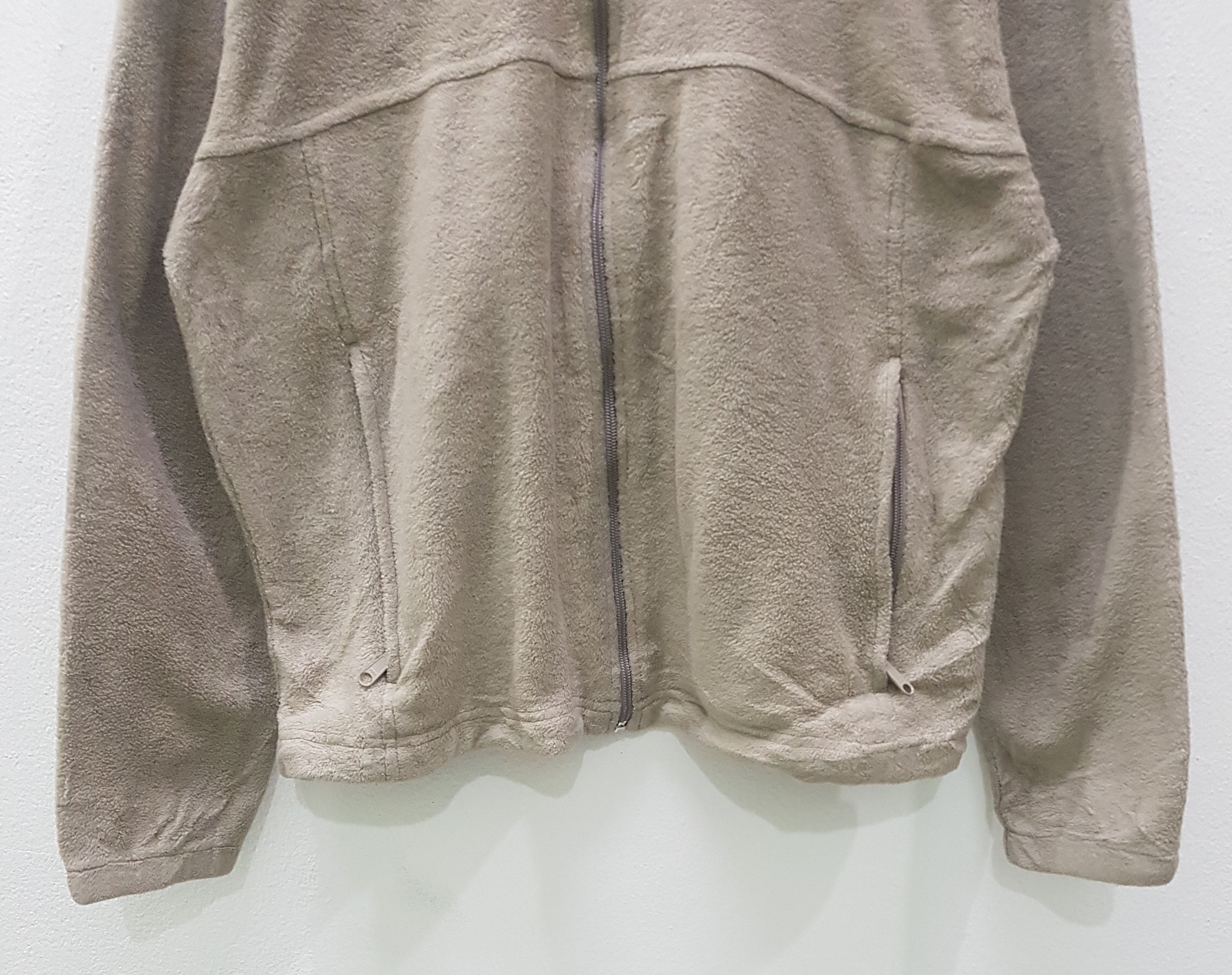 Columbia Columbia Sweater Jacket Fleece Full Zipper Nice Design Size US L / EU 52-54 / 3 - 5 Thumbnail